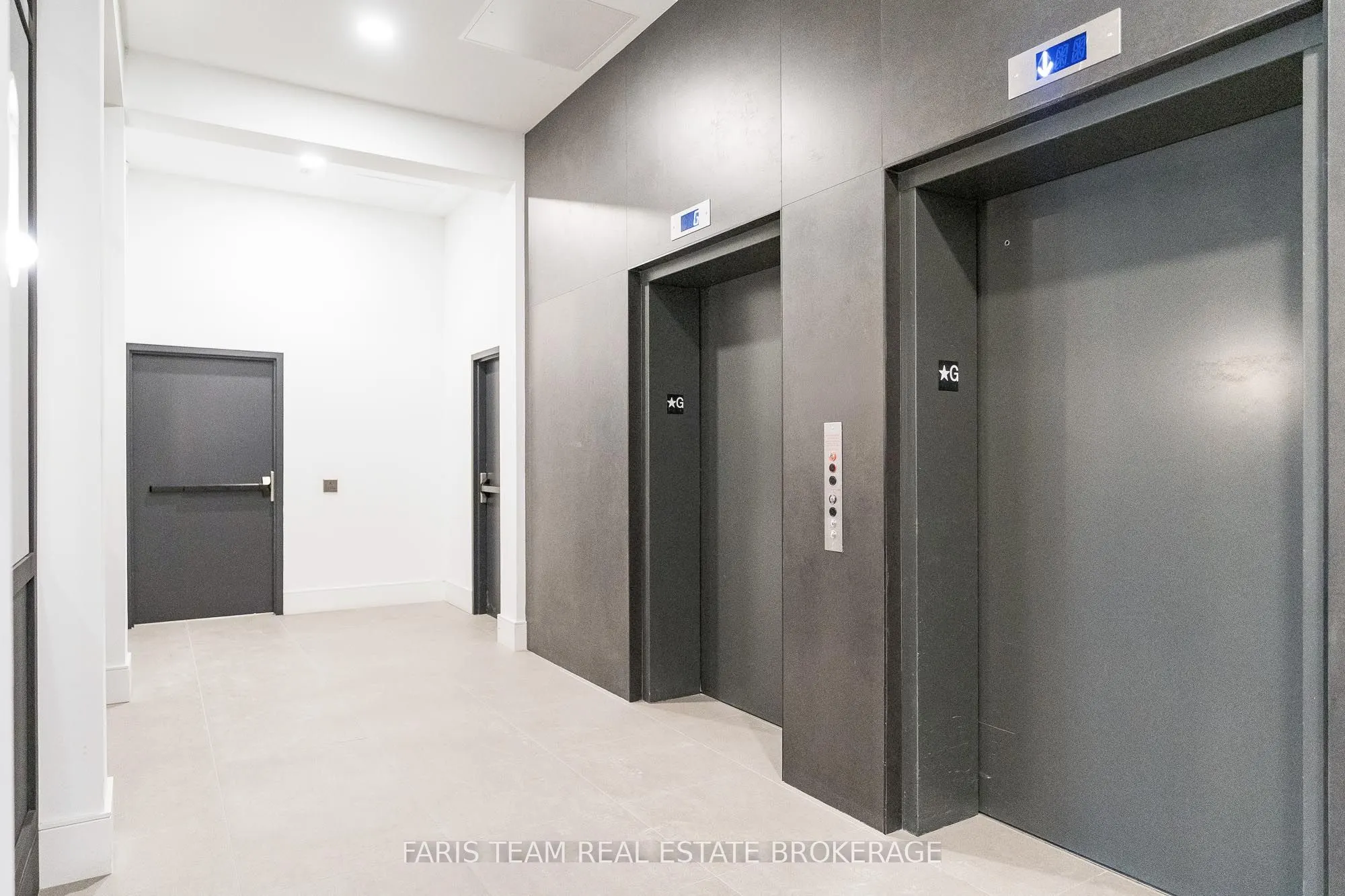 31 Huron Street, #325