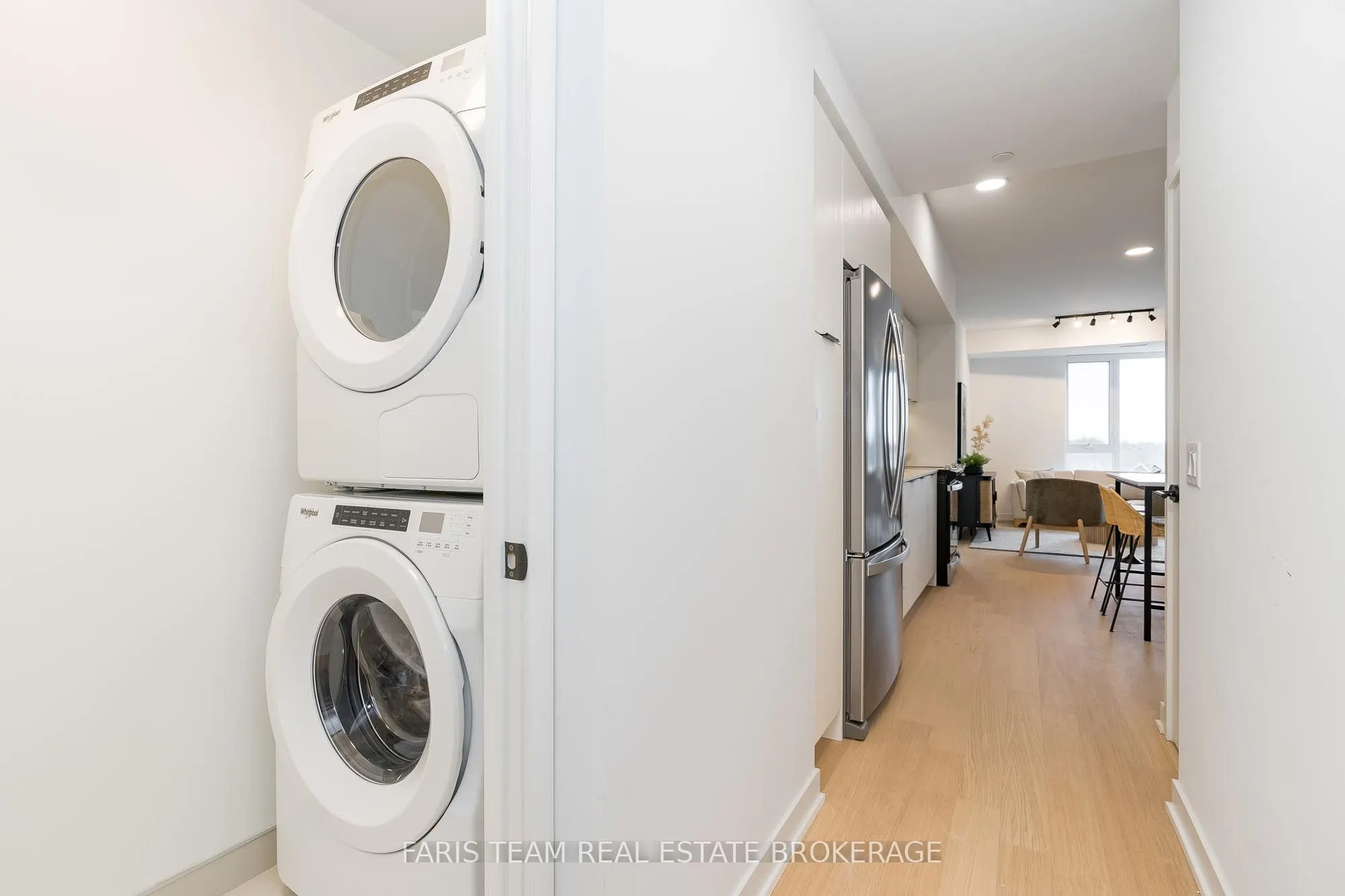 31 Huron Street, #325
