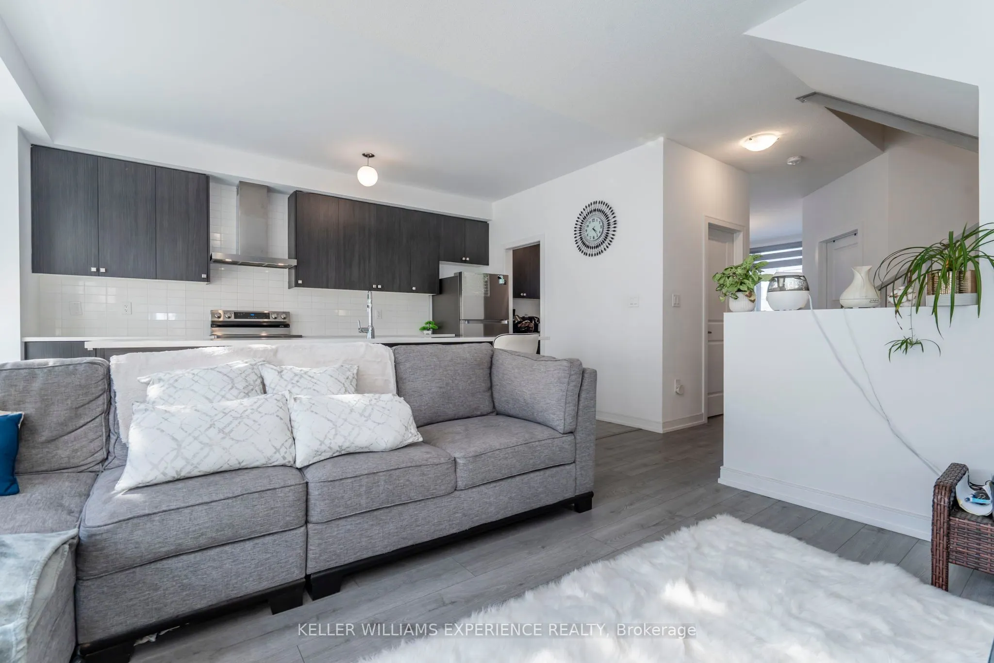 115 Blue Forest Crescent
