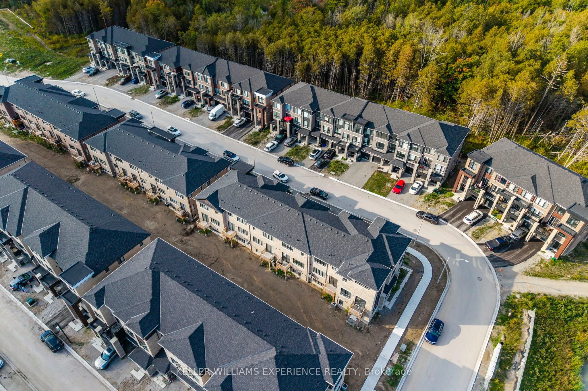 115 Blue Forest Crescent