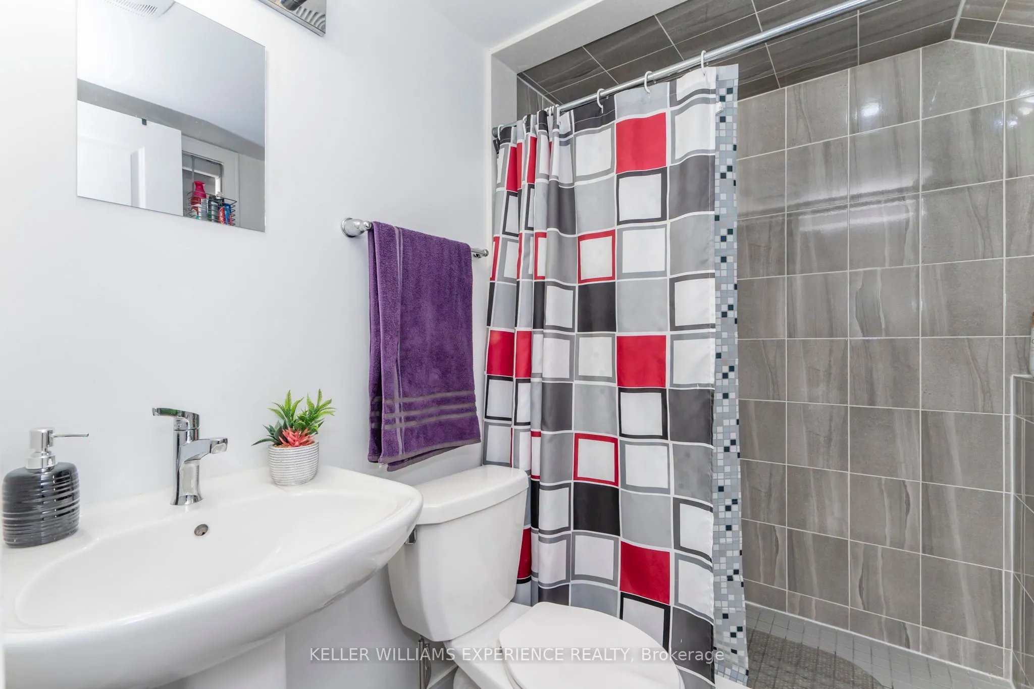 115 Blue Forest Crescent