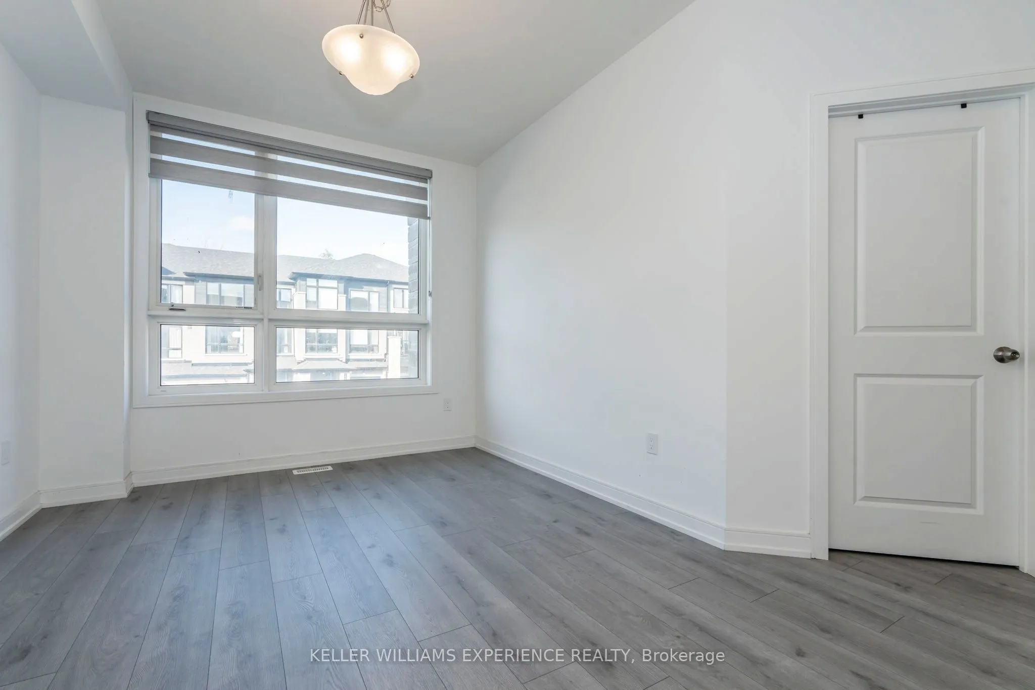 115 Blue Forest Crescent