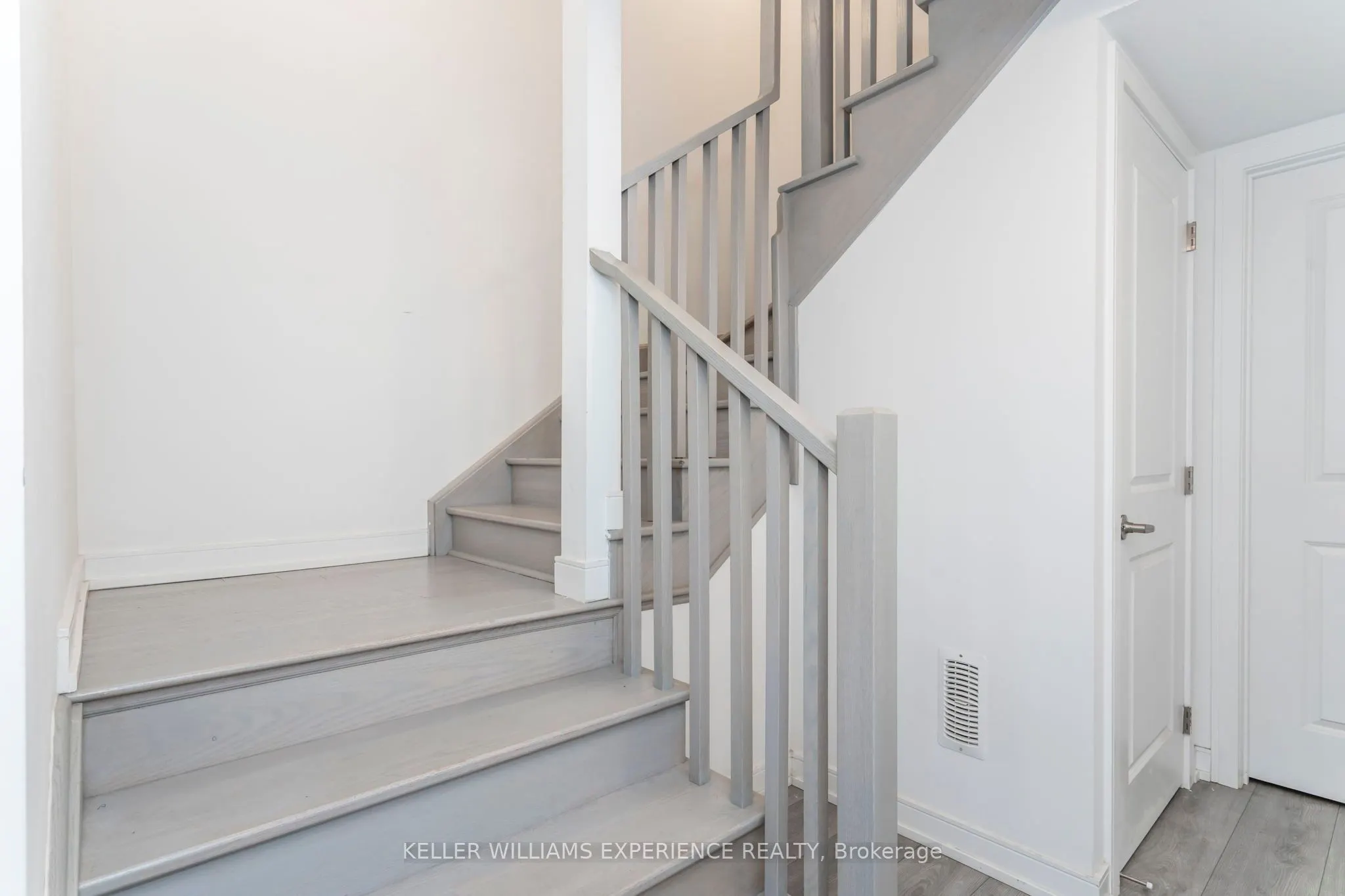 115 Blue Forest Crescent