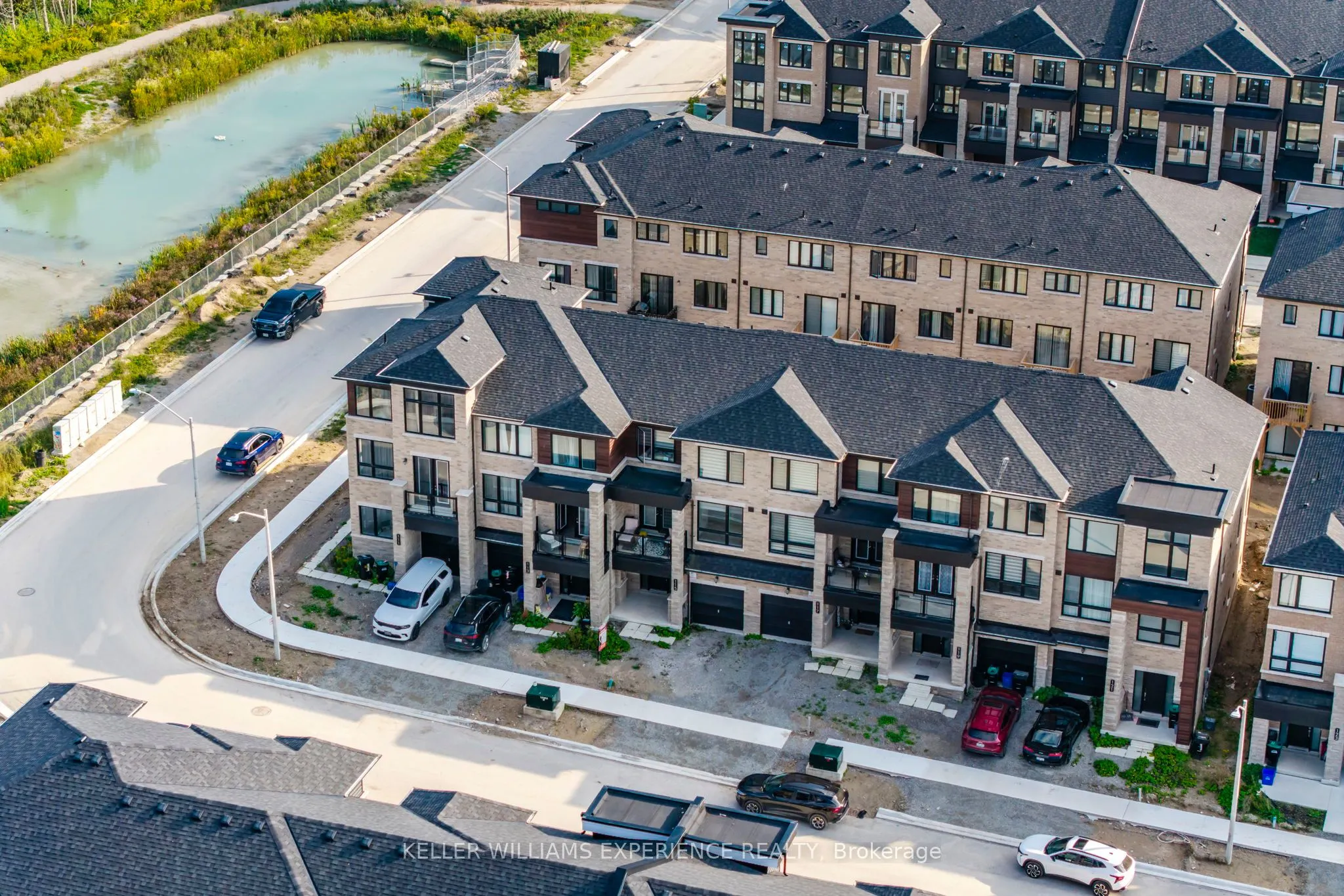 115 Blue Forest Crescent