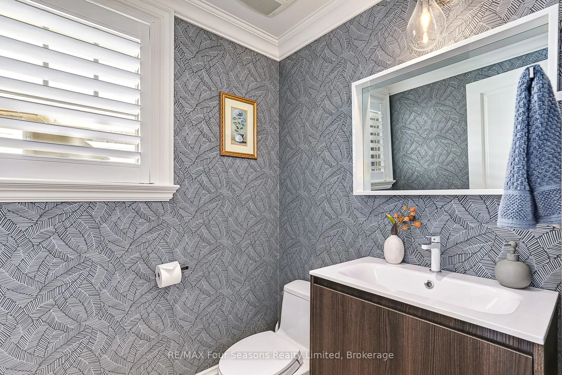 40 Trott Boulevard, #306