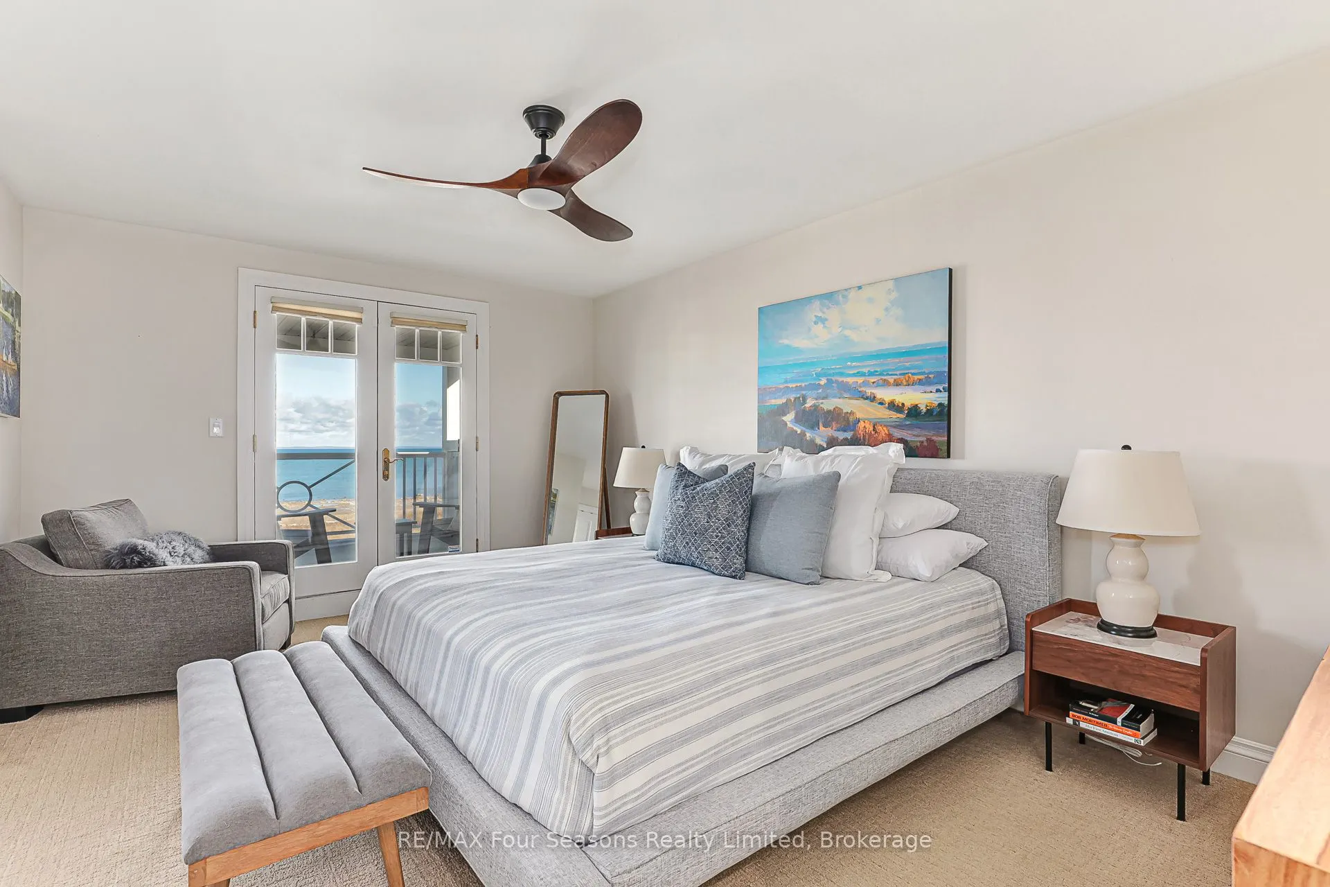 40 Trott Boulevard, #306