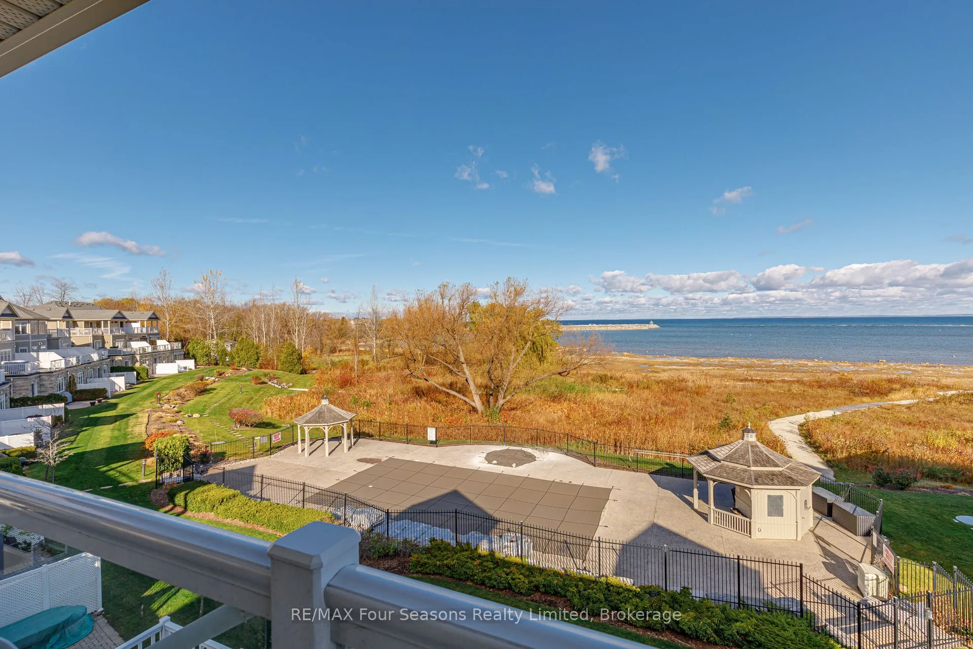 40 Trott Boulevard, #306