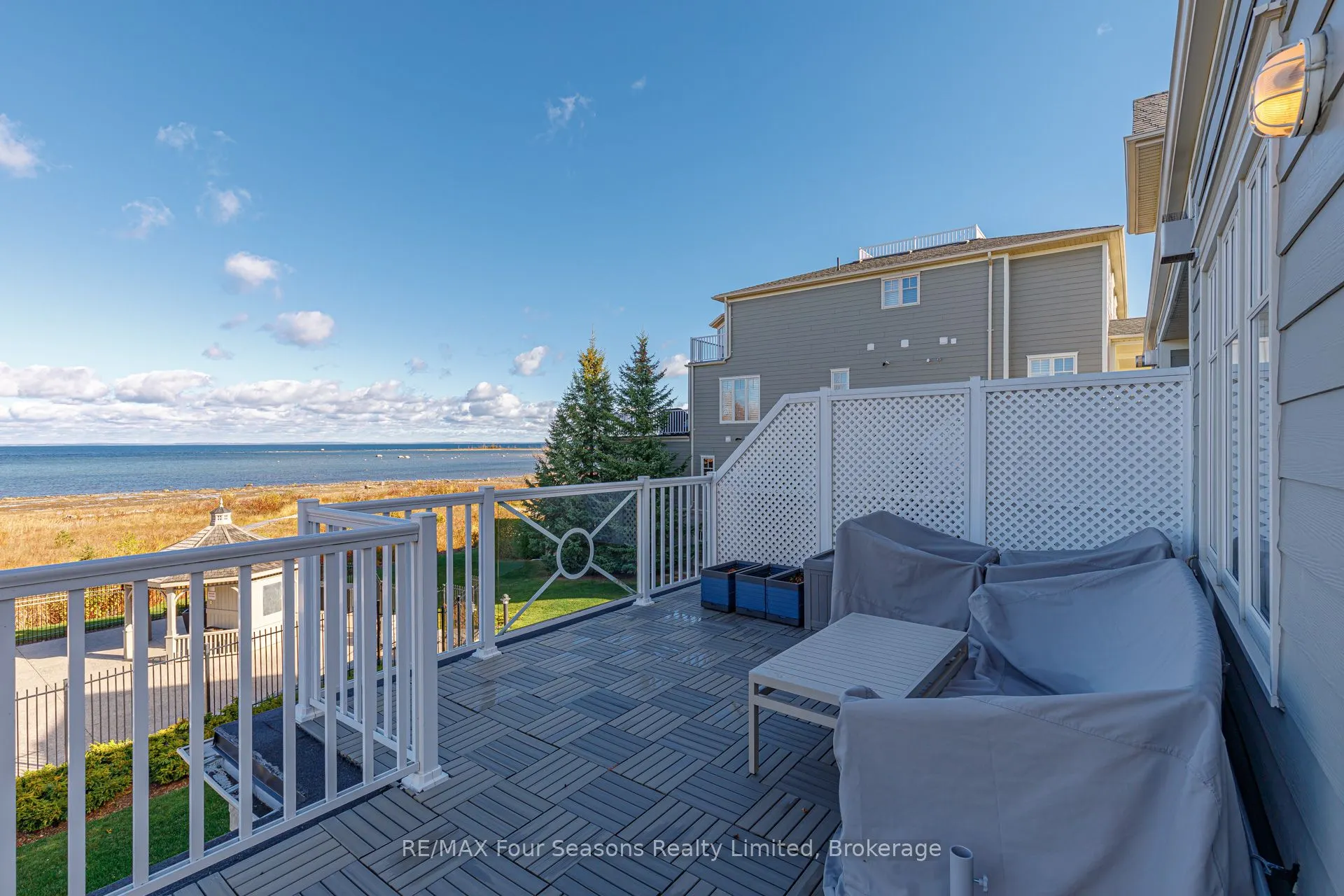 40 Trott Boulevard, #306