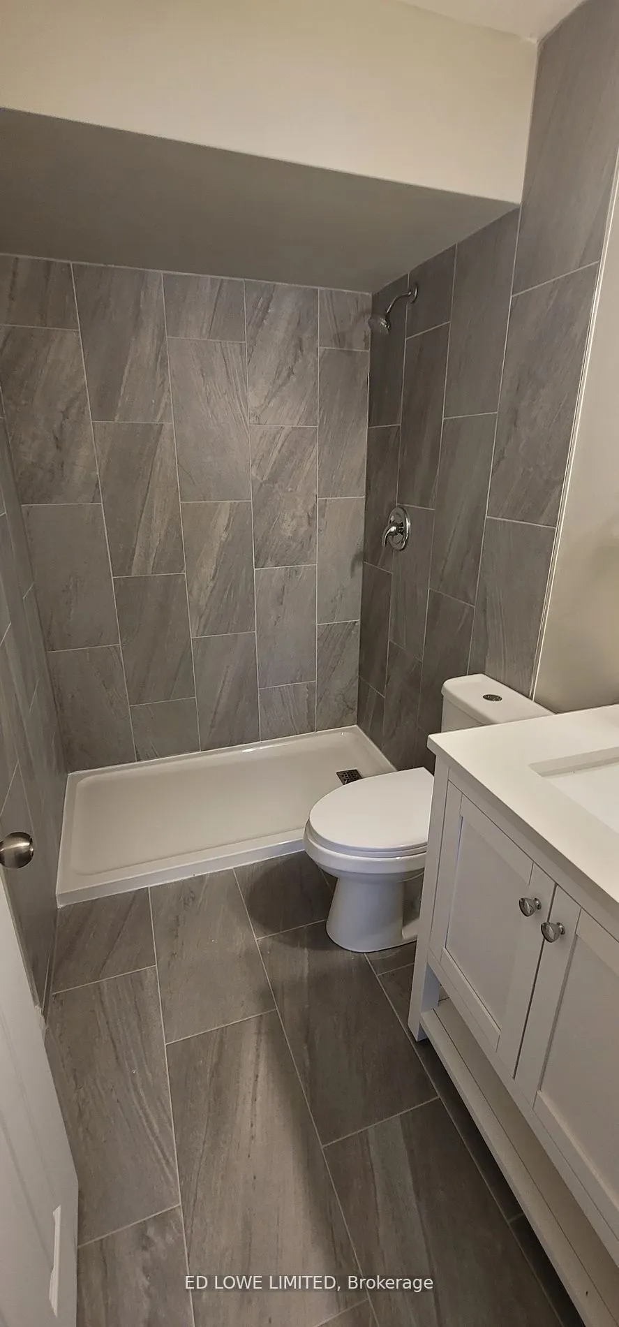 206 Barrie Road, #6
