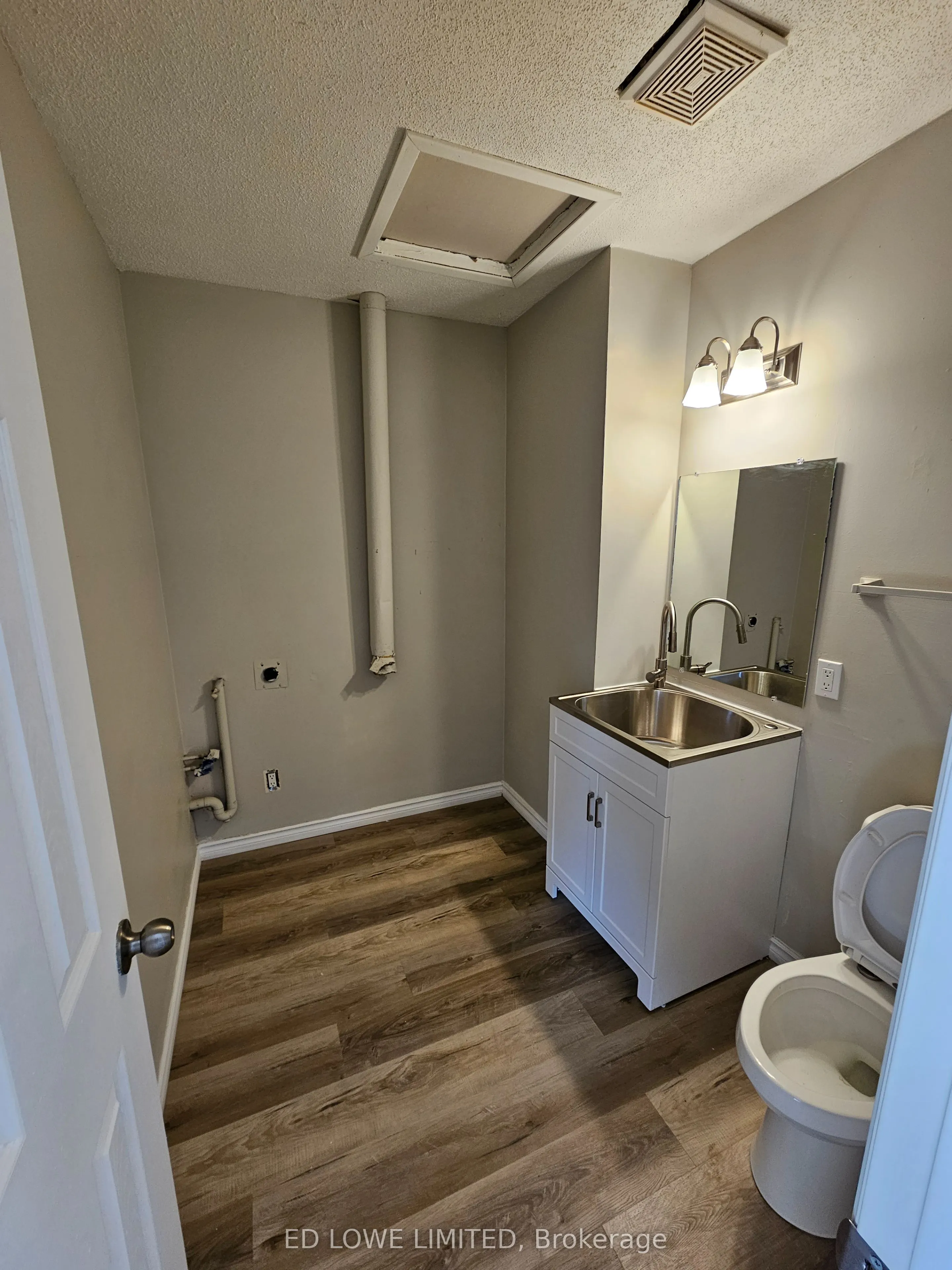 206 Barrie Road, #6