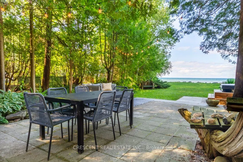 37 Georgian Manor Drive