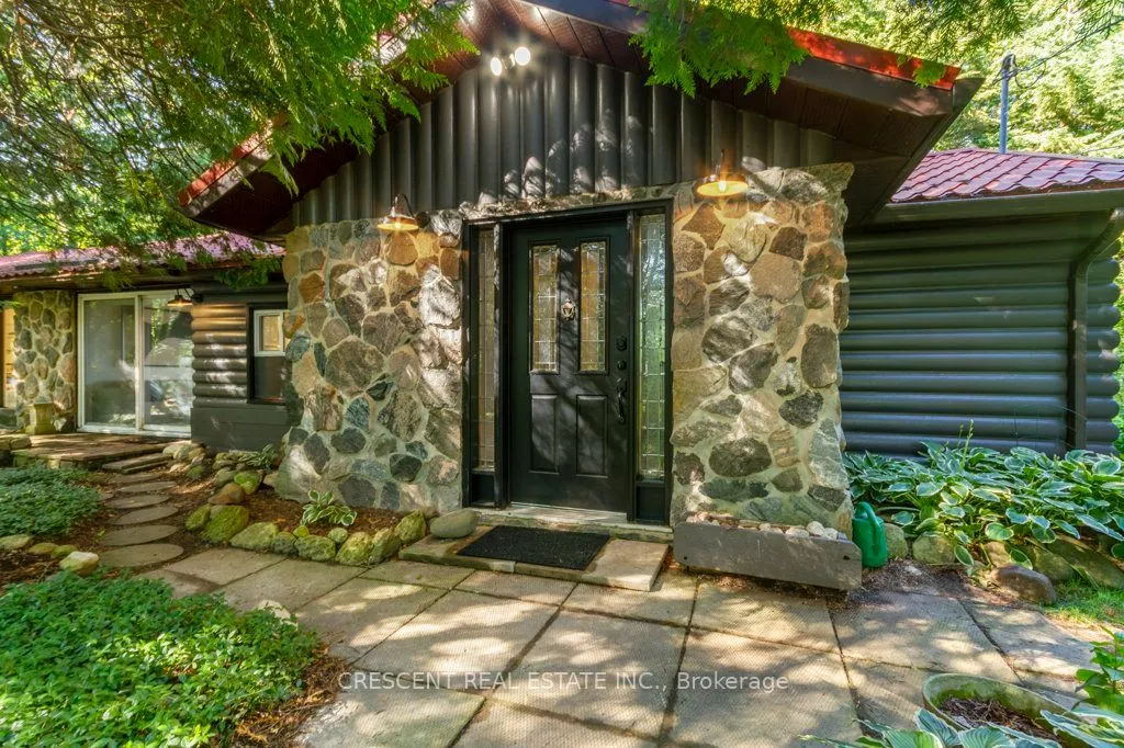 37 Georgian Manor Drive