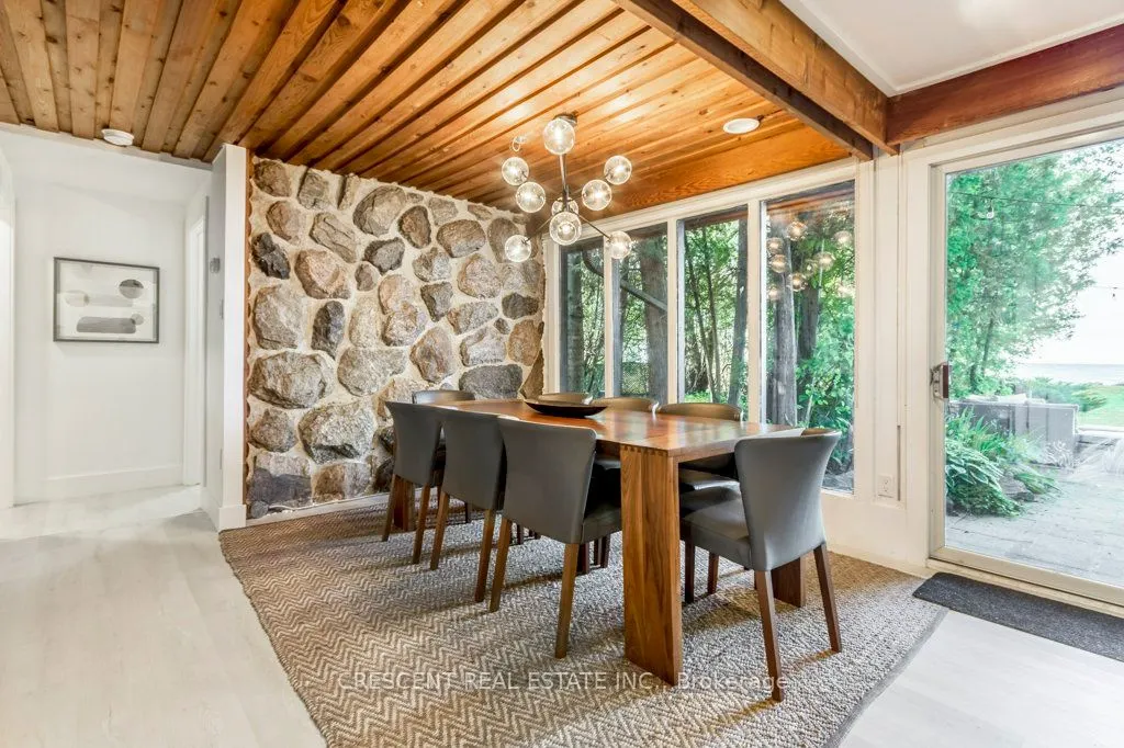 37 Georgian Manor Drive