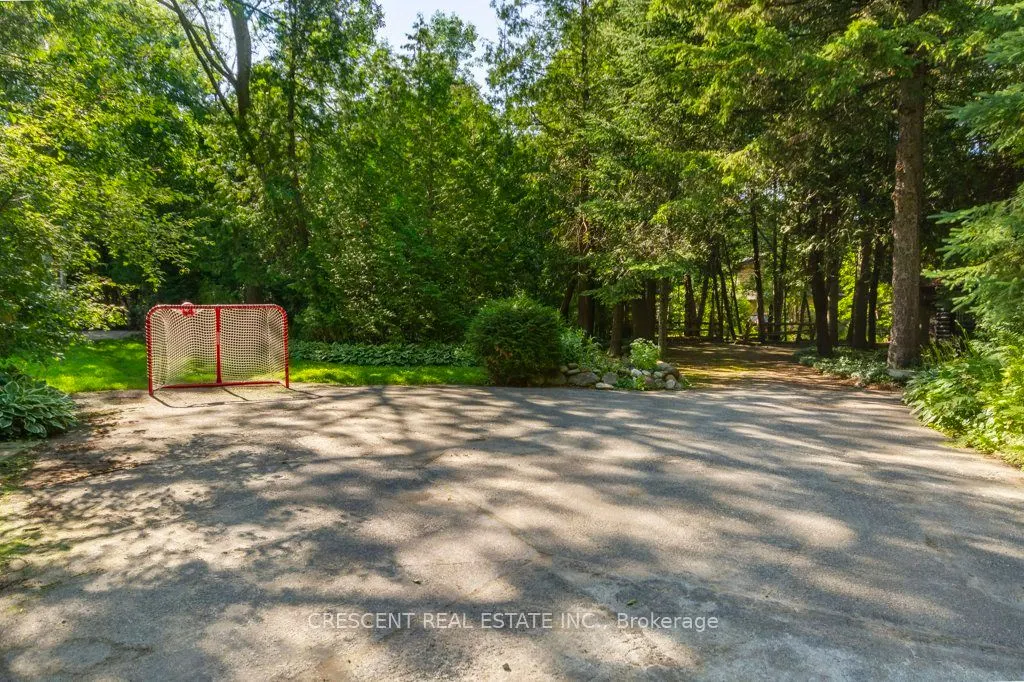 37 Georgian Manor Drive
