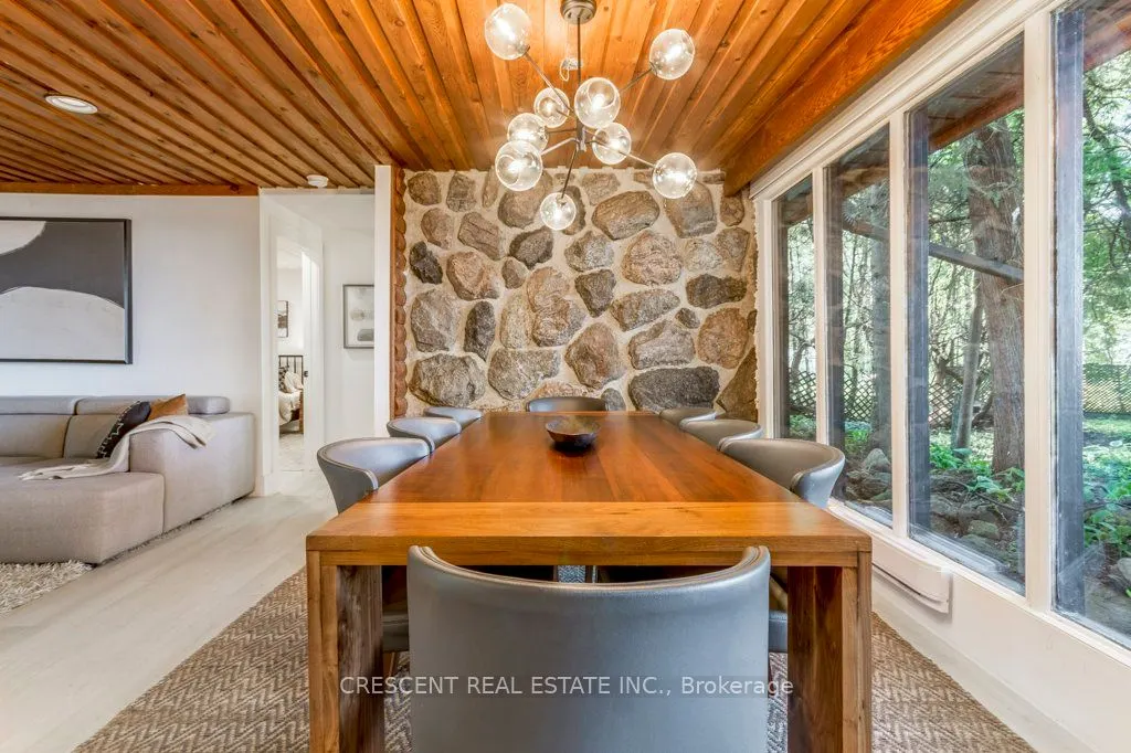 37 Georgian Manor Drive