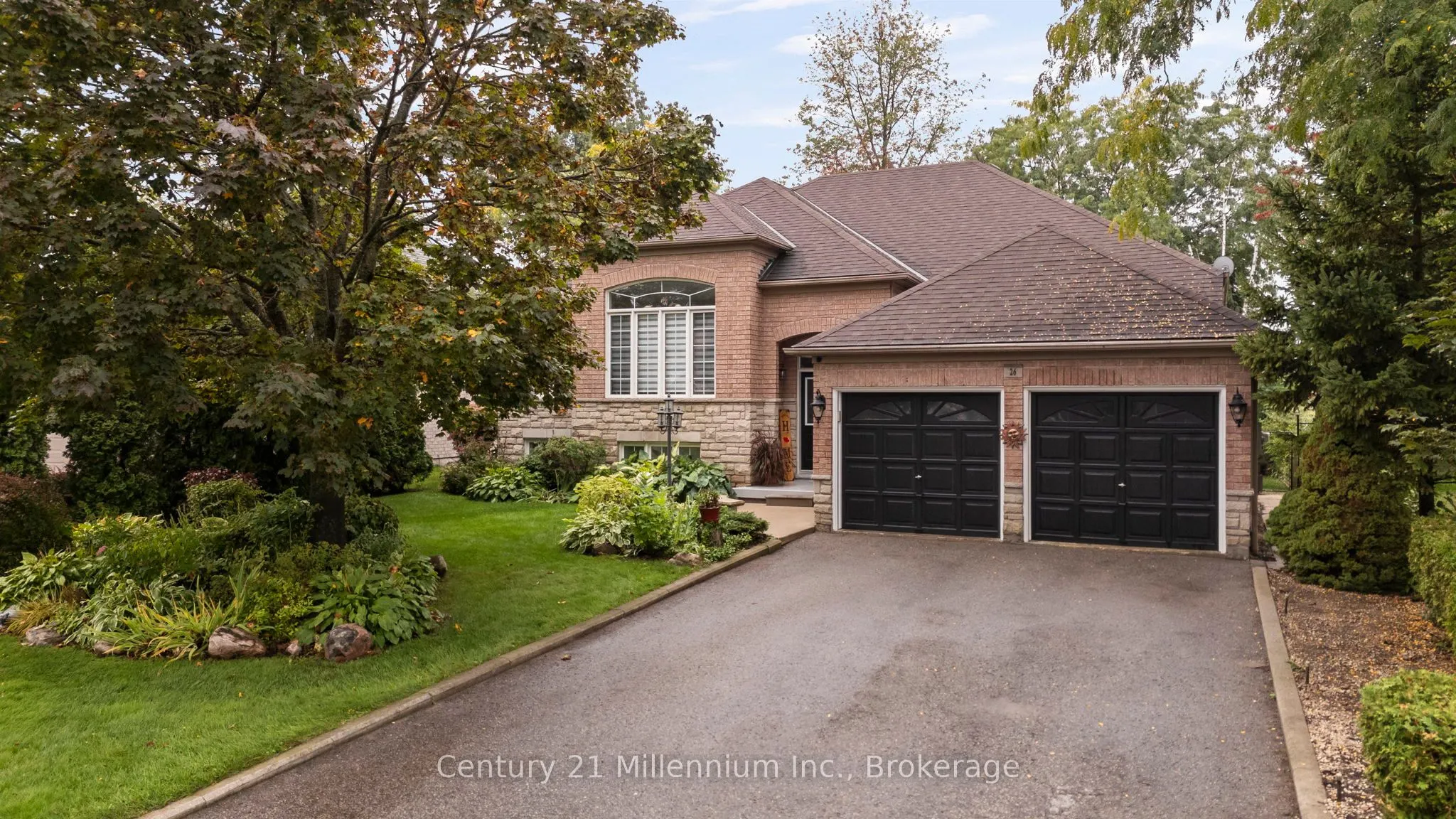 26 Regina Boulevard