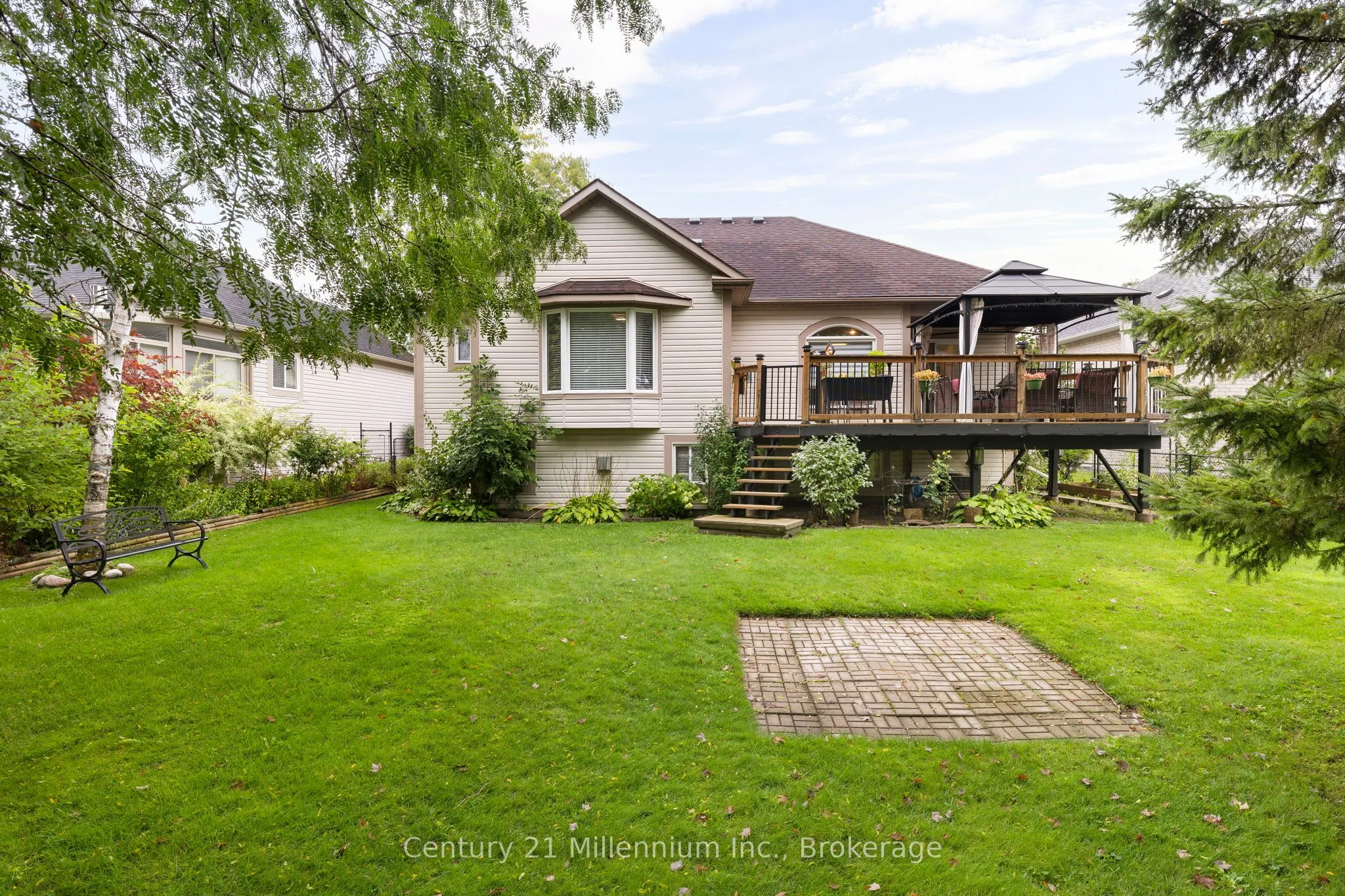 26 Regina Boulevard