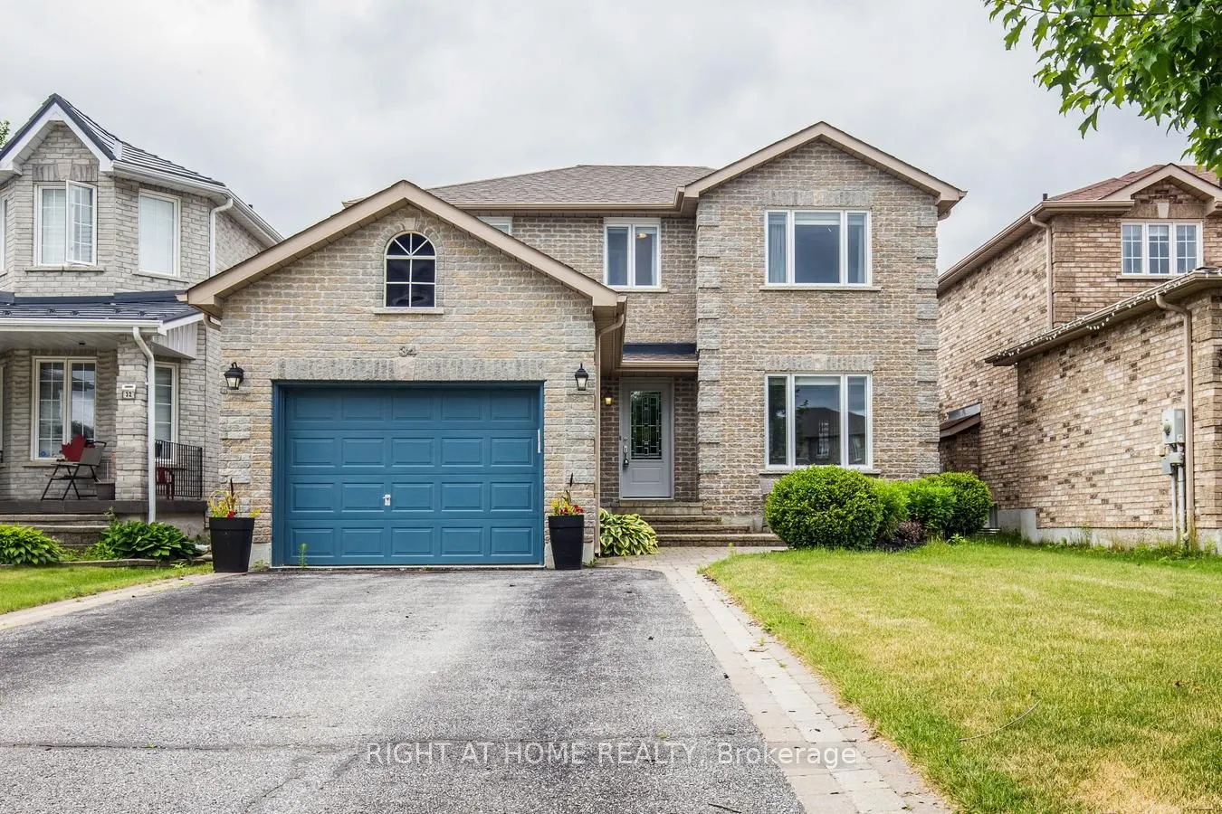 34 Lang Drive