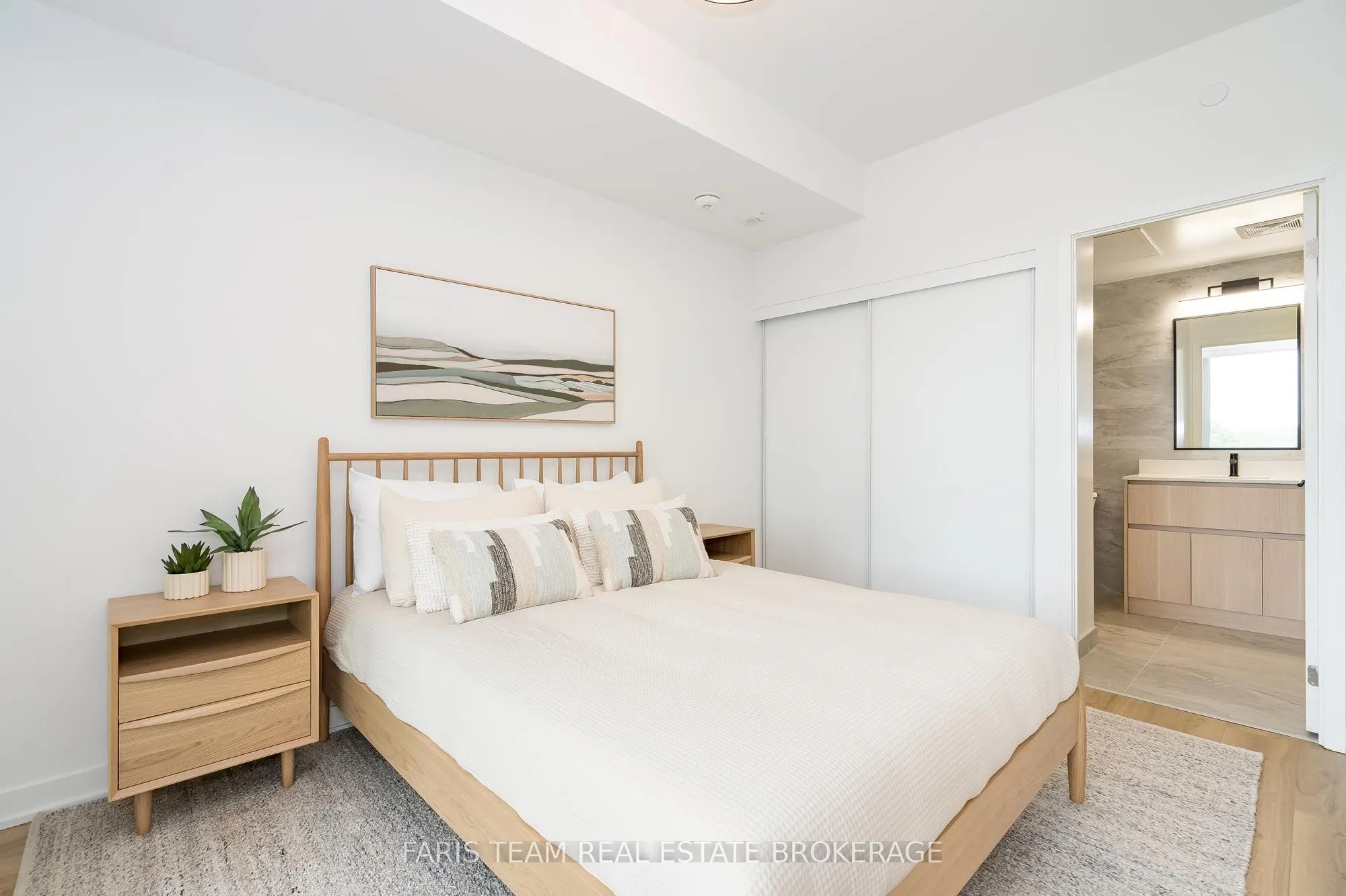31 Huron Street #209