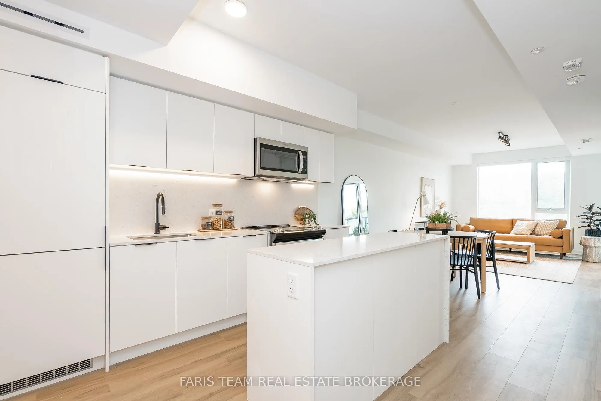 31 Huron Street #209