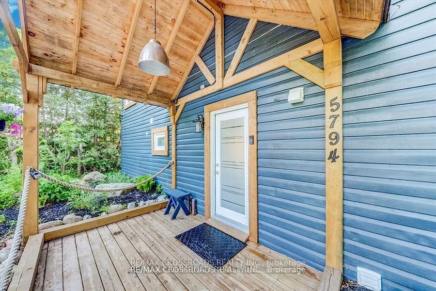 5794 Victoria Park Road