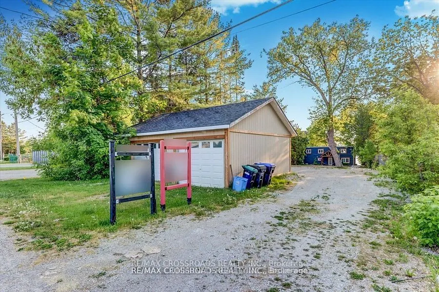 5794 Victoria Park Road