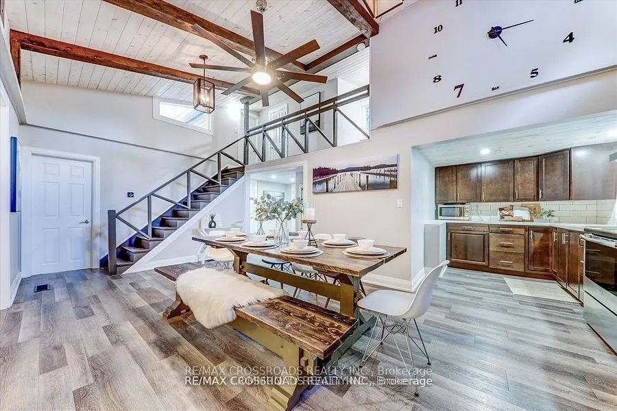 5794 Victoria Park Road