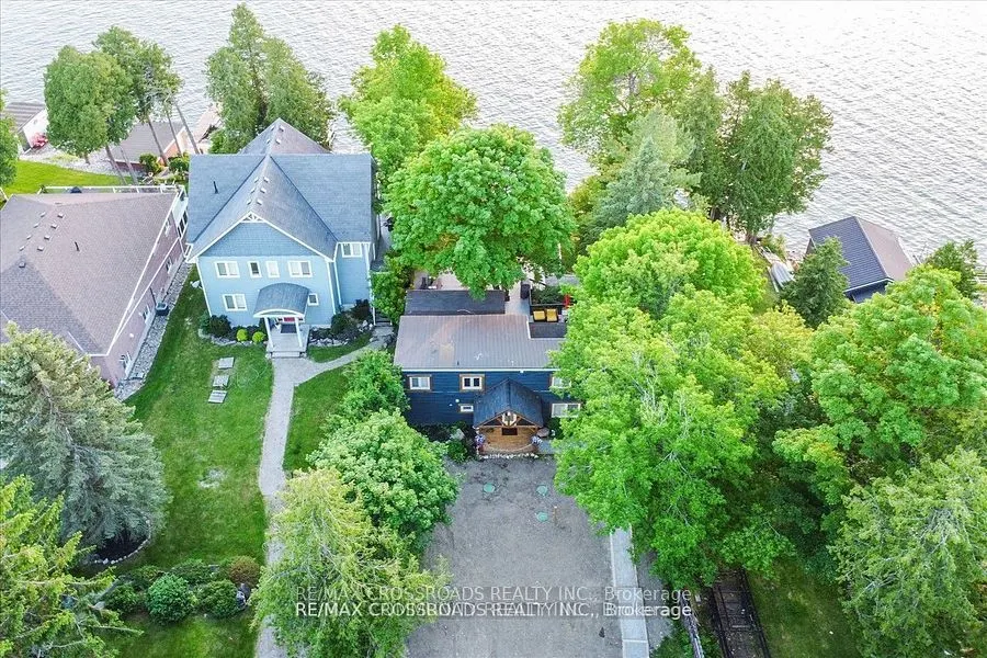 5794 Victoria Park Road