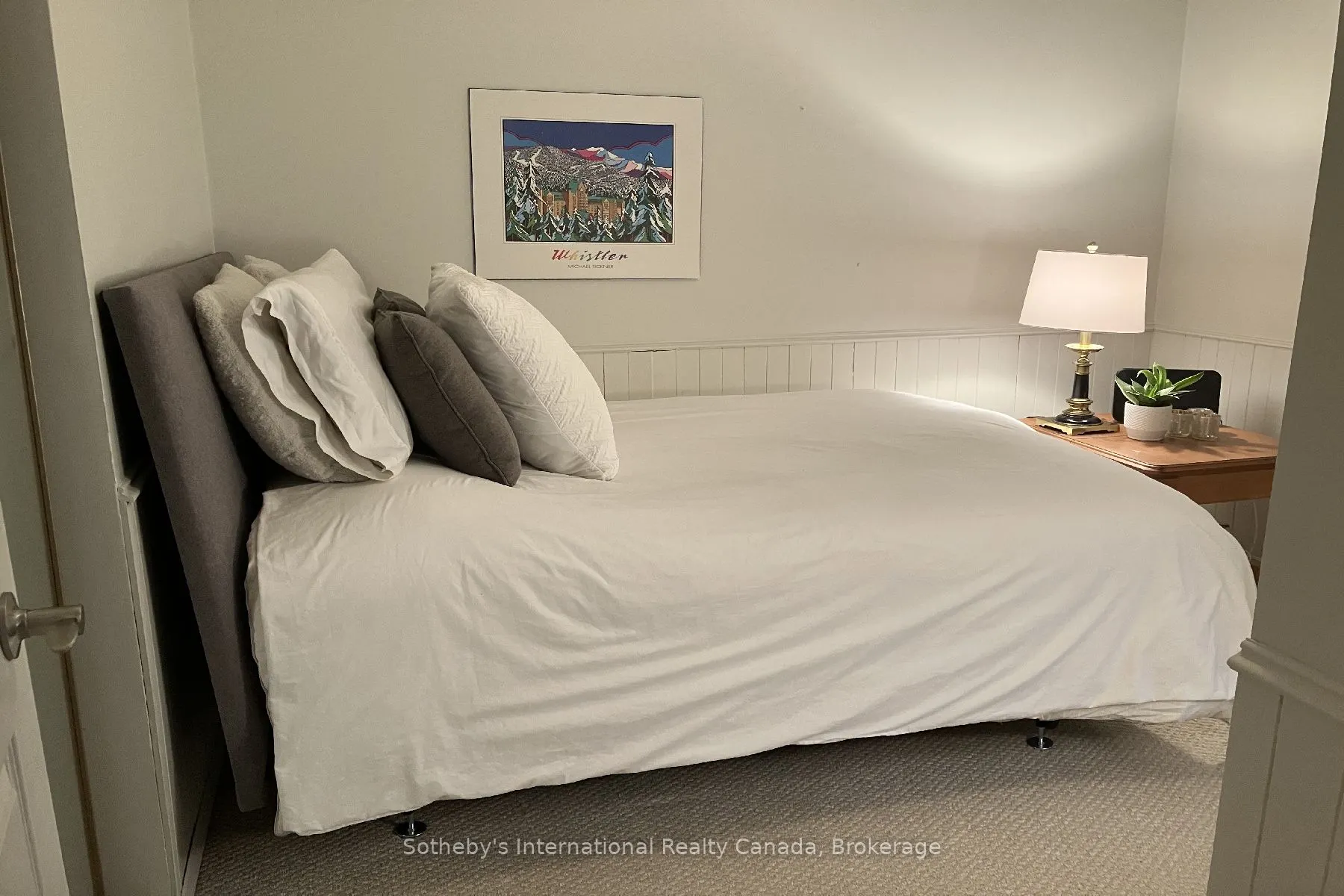 903 Cedar Pointe Court, #7