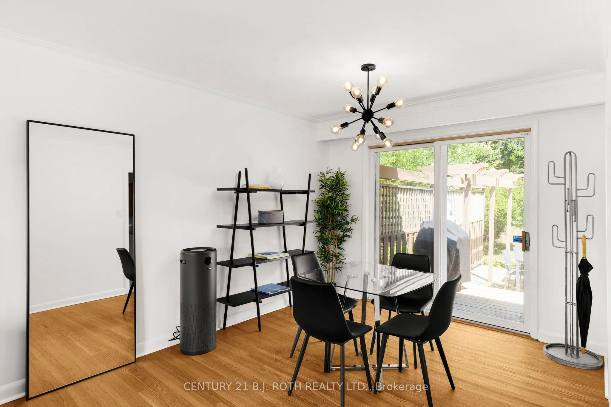 410 CODRINGTON Street