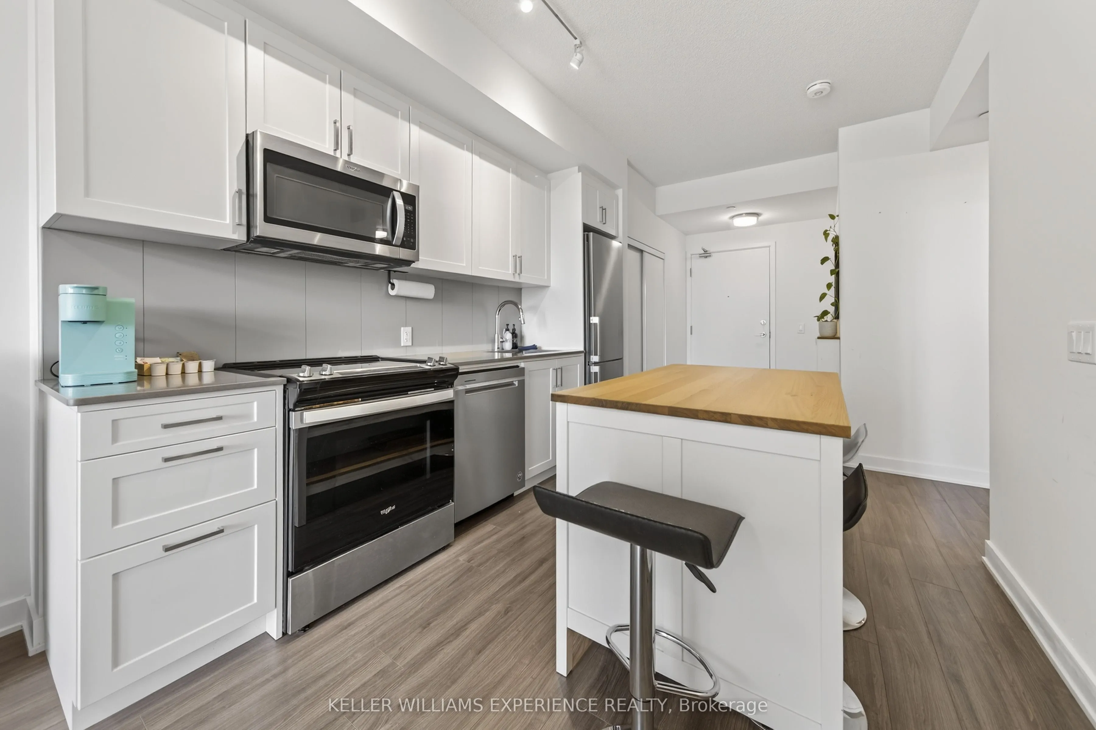 681 Yonge Street, #328