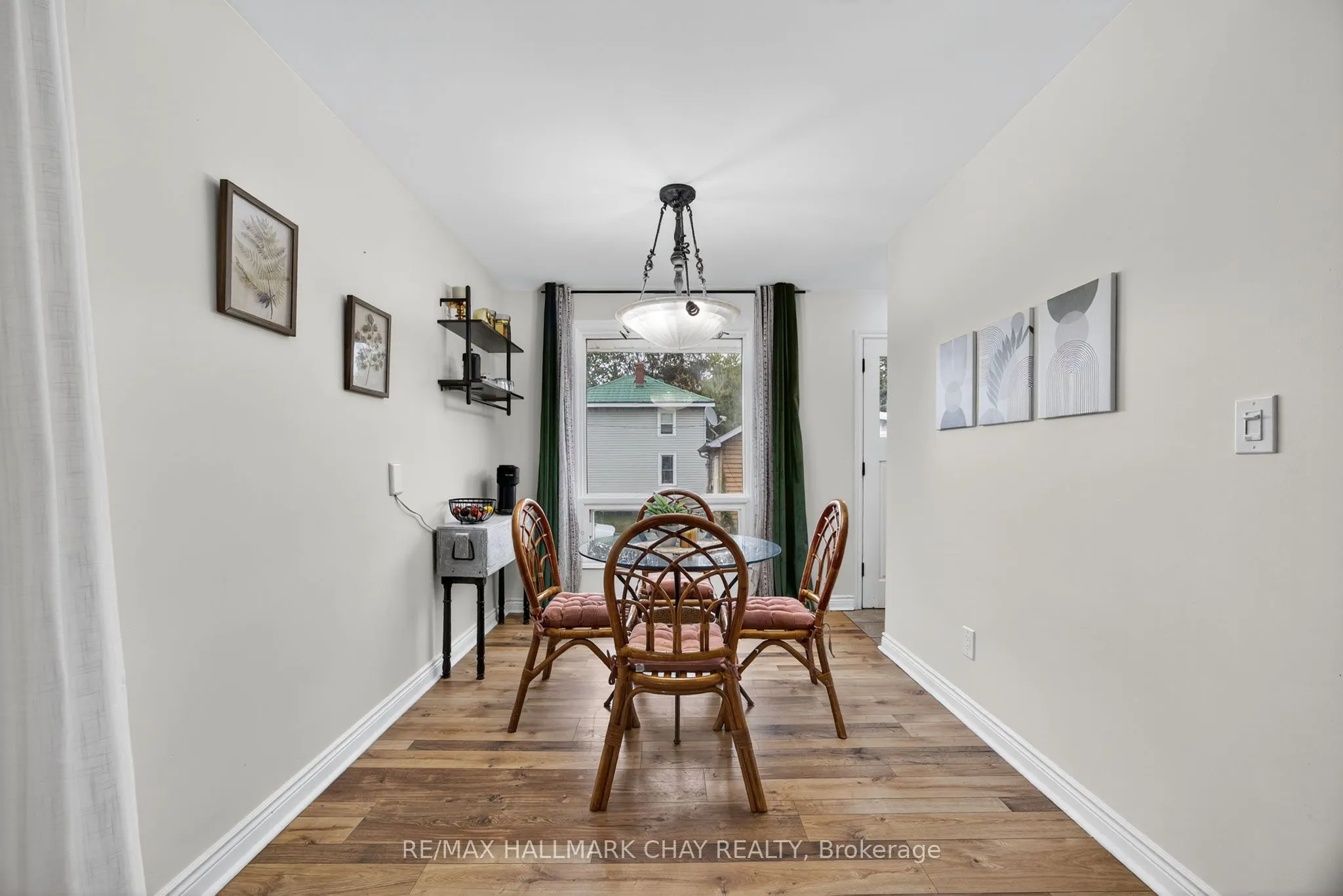 67 Simcoe Street