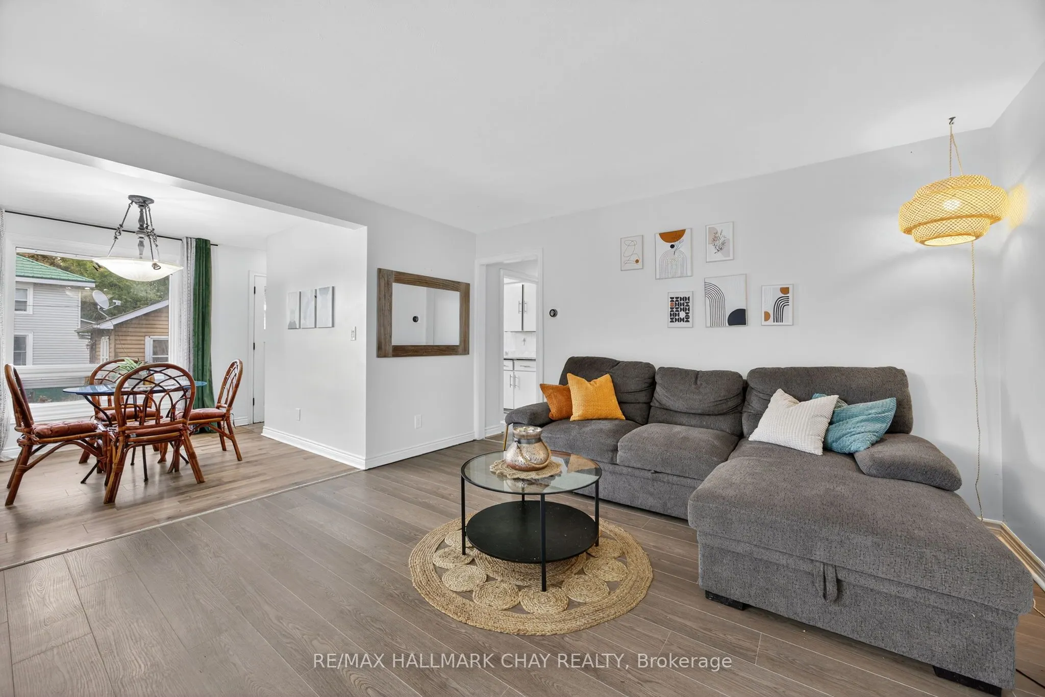67 Simcoe Street