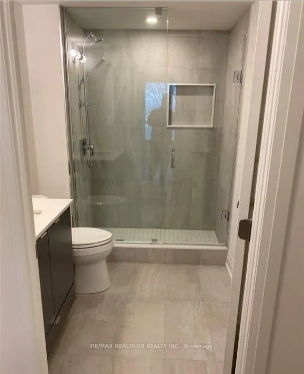 58 Lakeside Terrace, #206