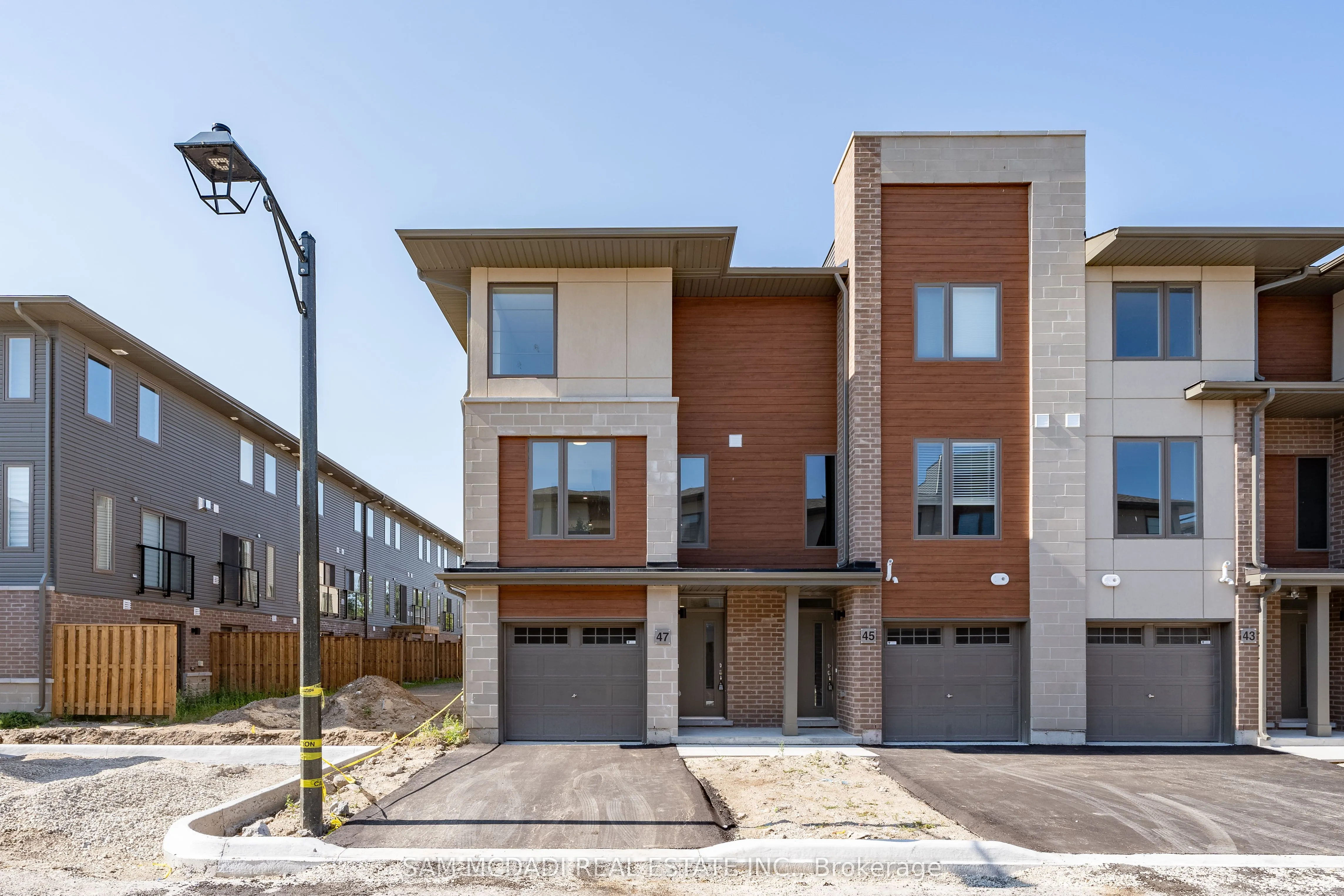 47 Winters Crescent, #11