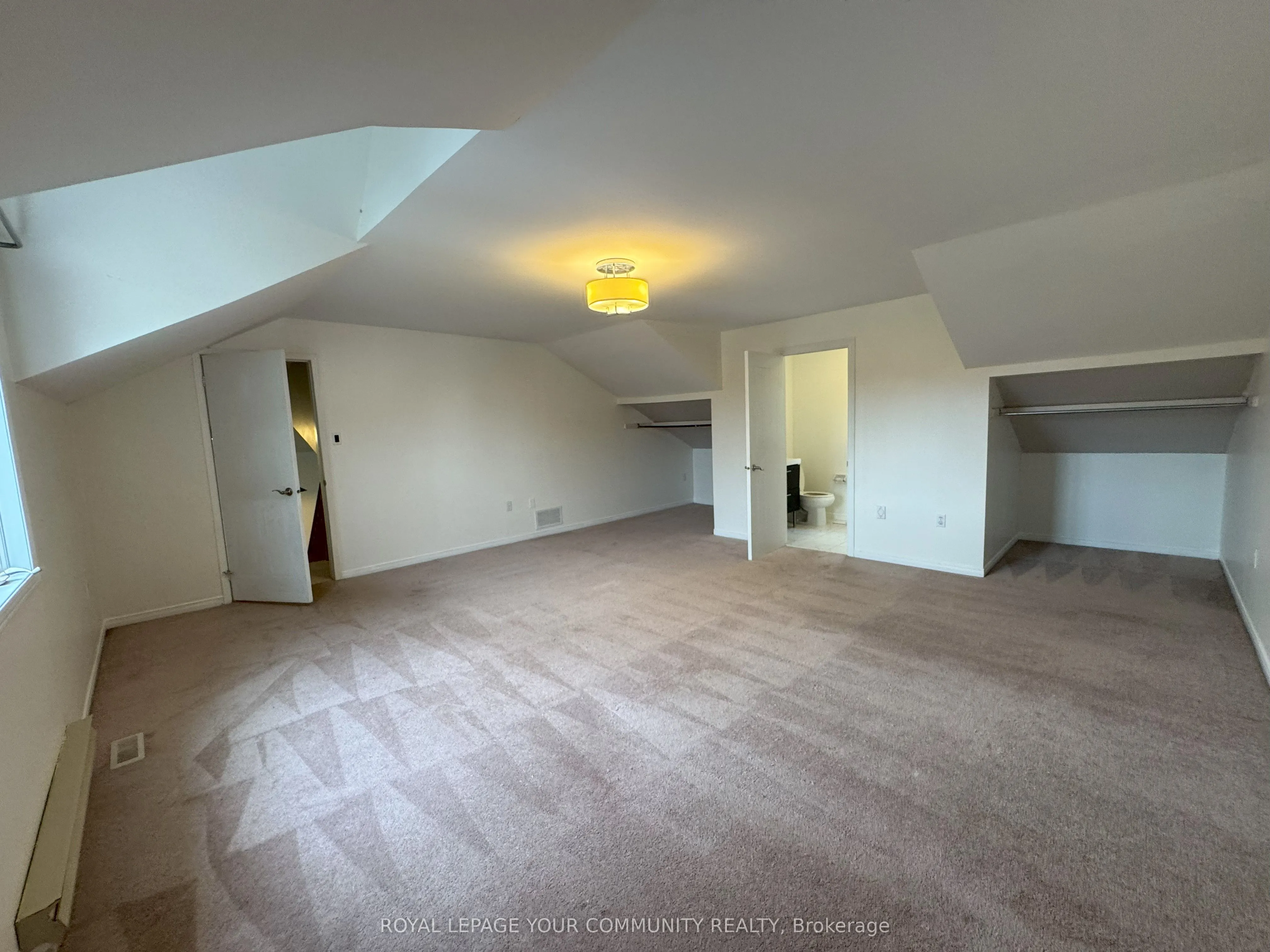 32 Ward Drive, #Upper