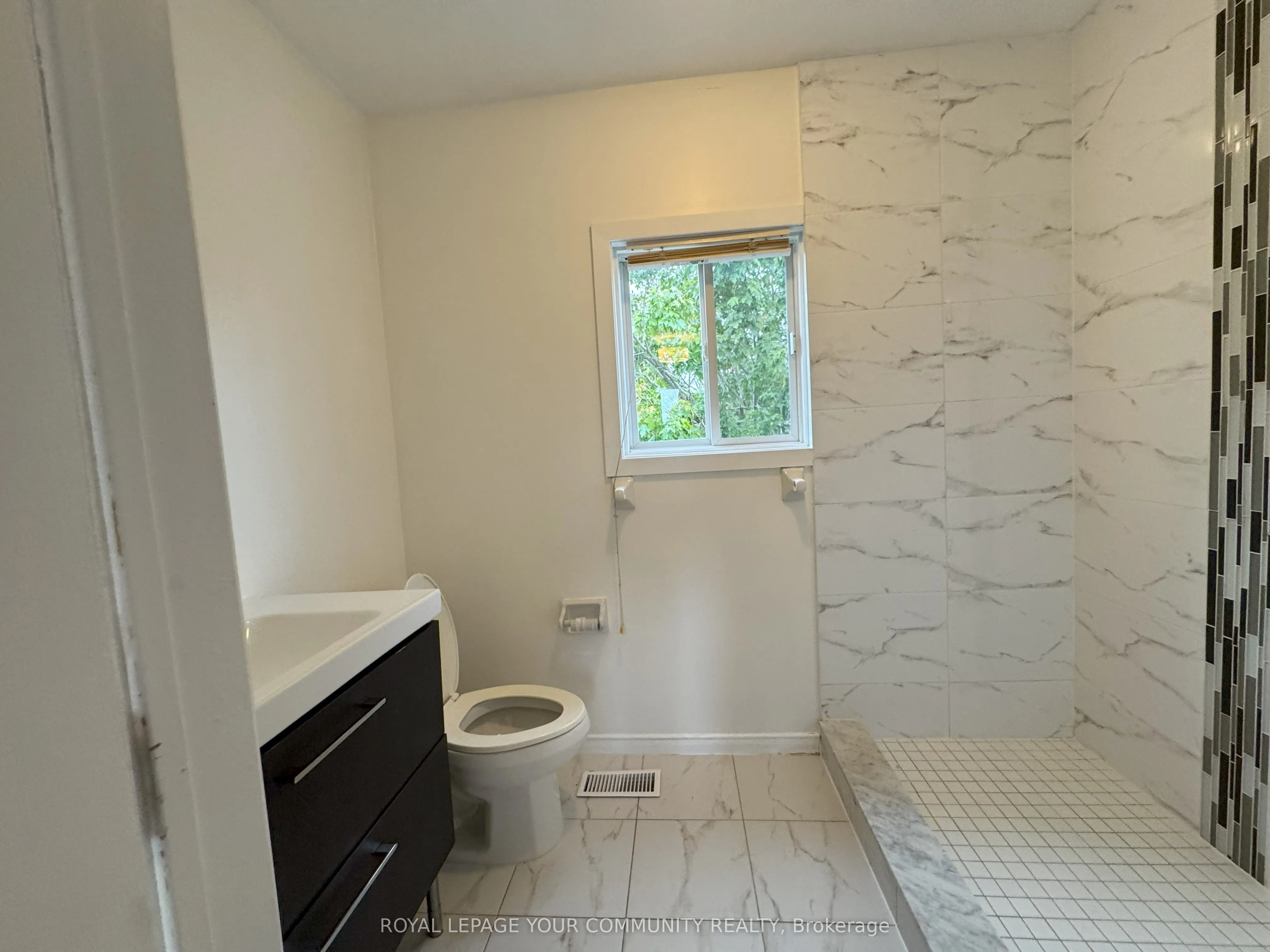 32 Ward Drive, #Upper