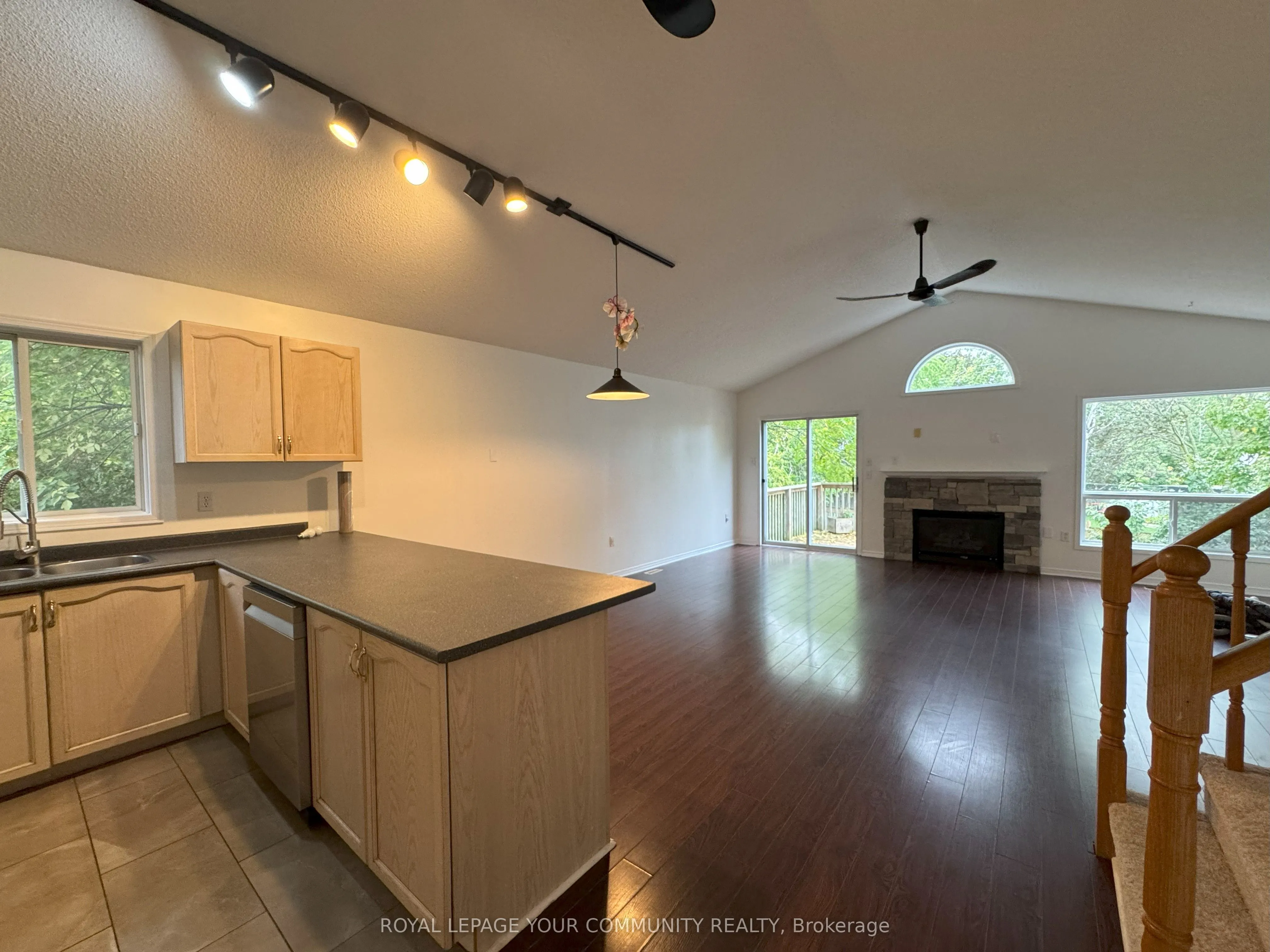 32 Ward Drive, #Upper