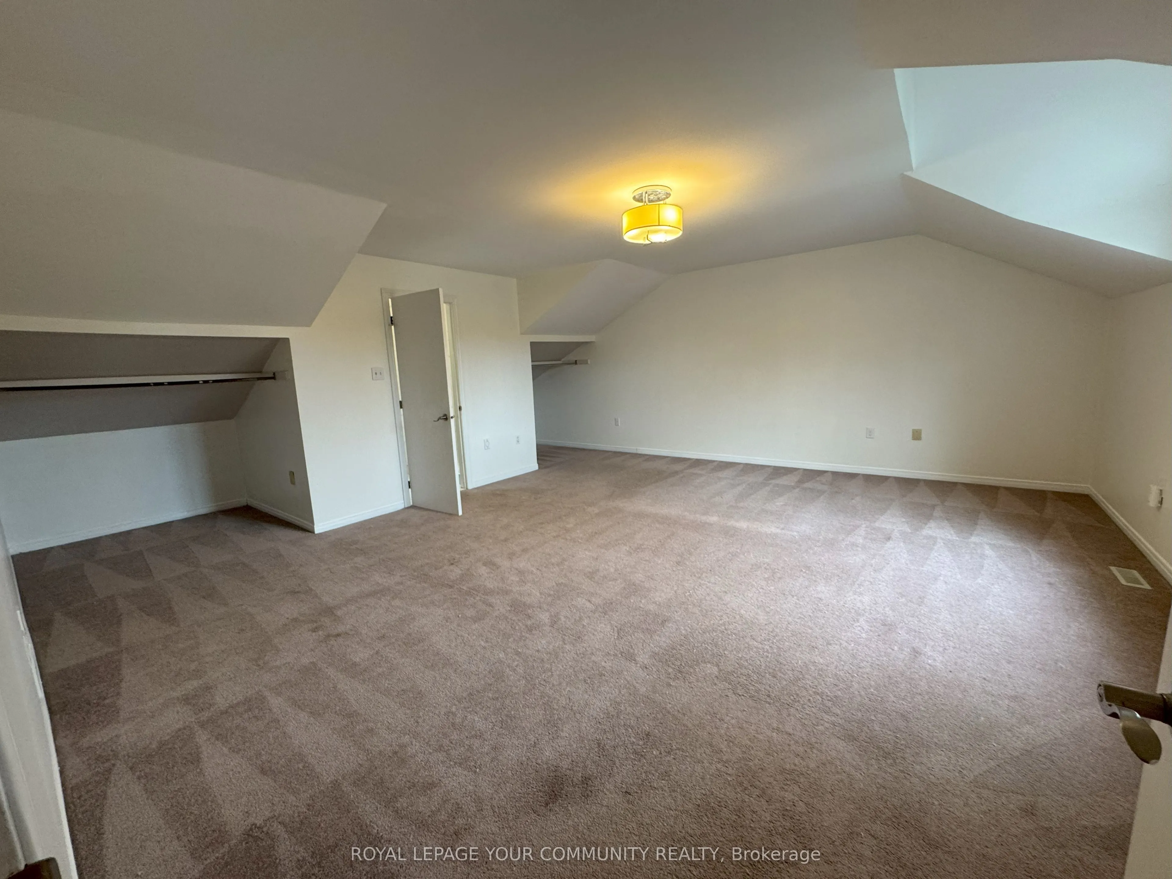 32 Ward Drive, #Upper