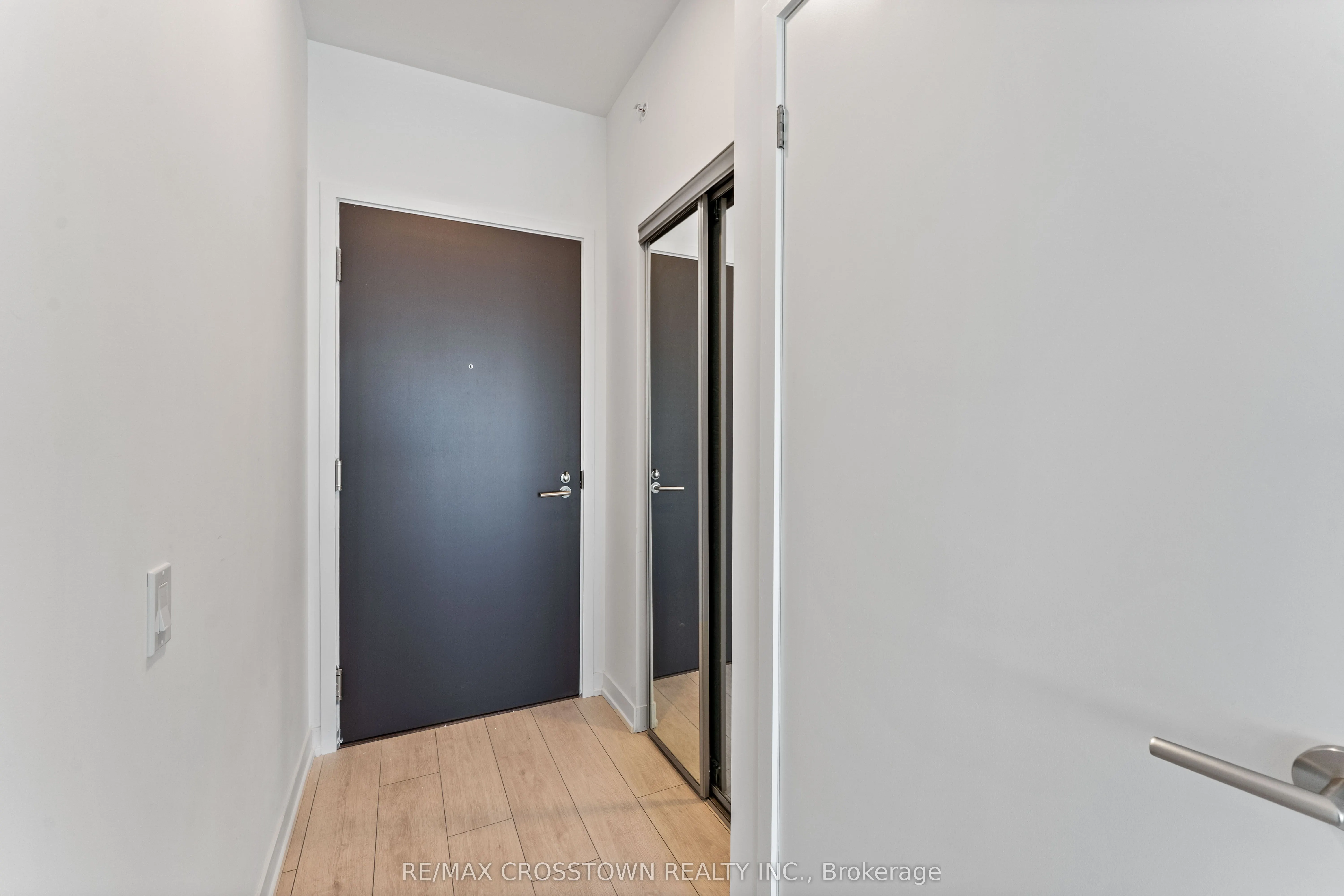55 DUNLOP Street W, #1710