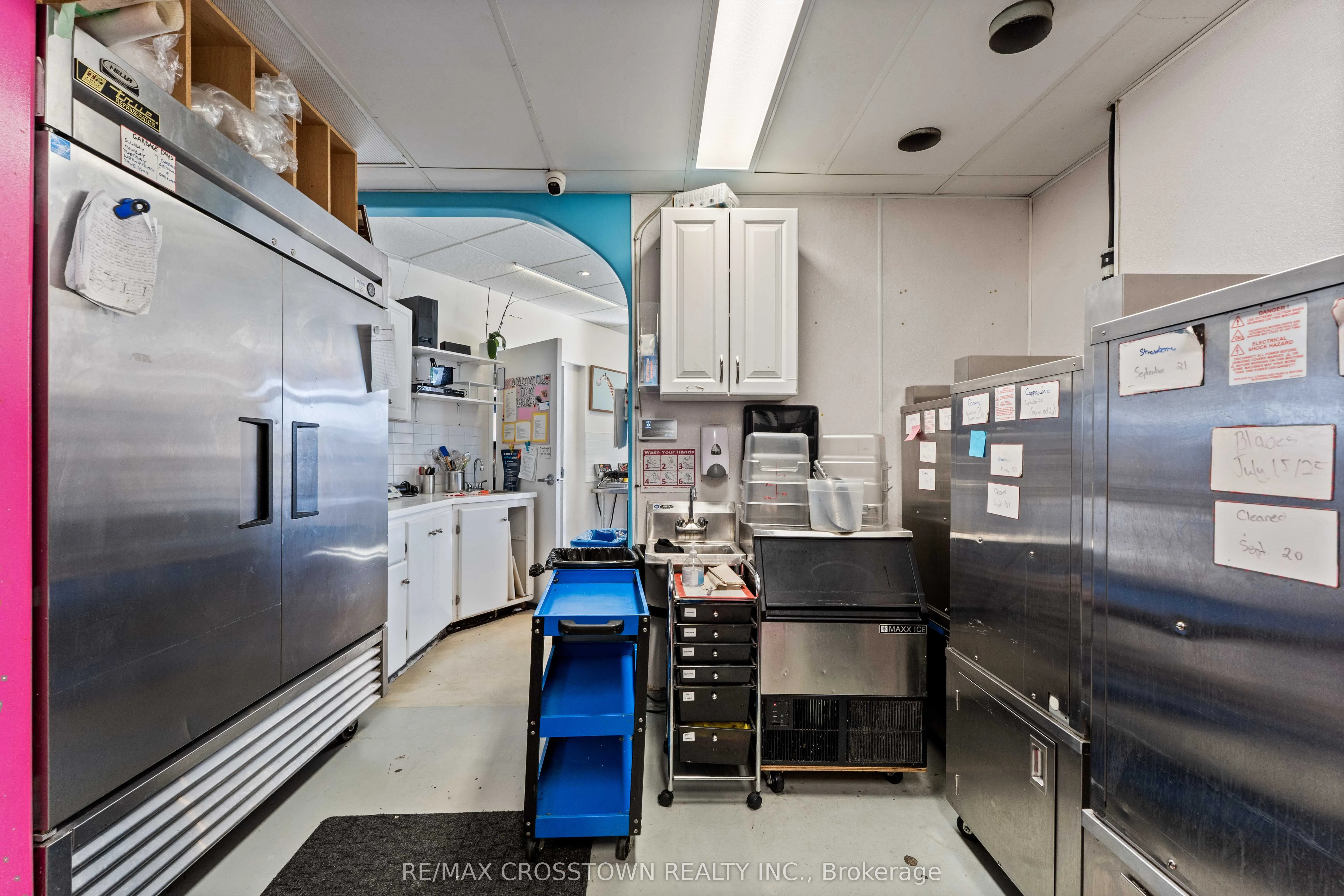 89 Dunlop Street E