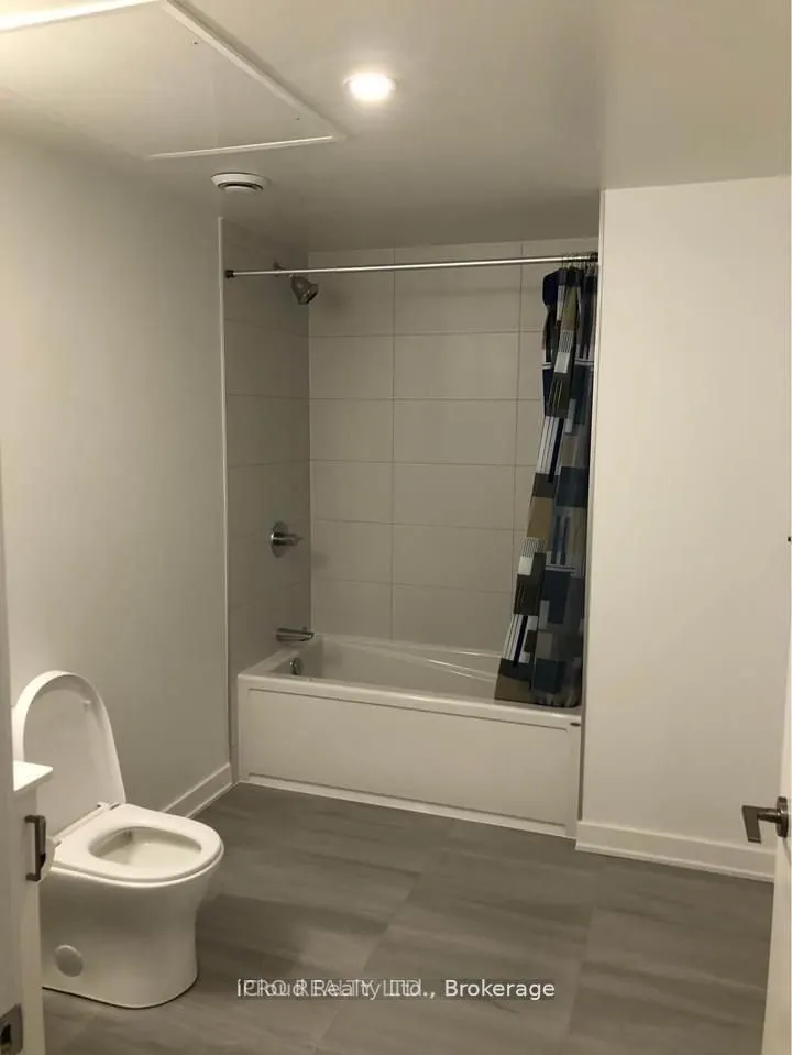 681 Yonge Street, #103