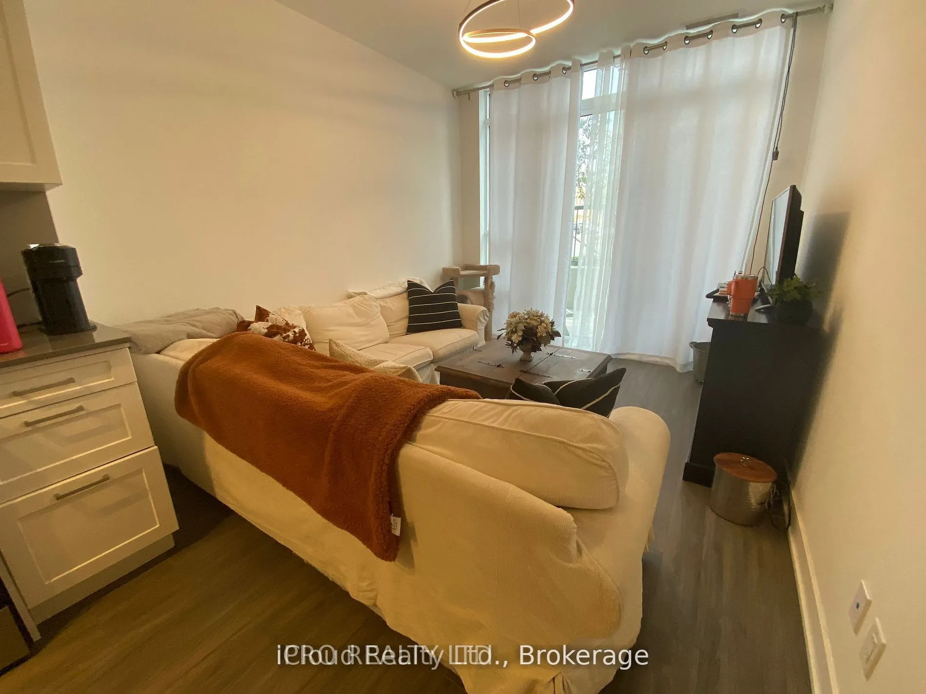 681 Yonge Street, #103
