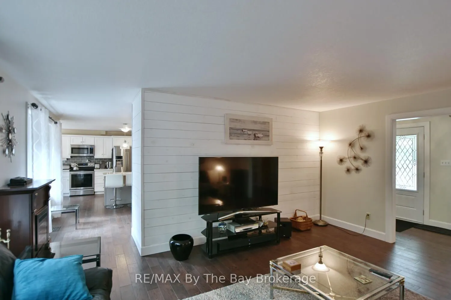 185 OXBOW PARK Drive