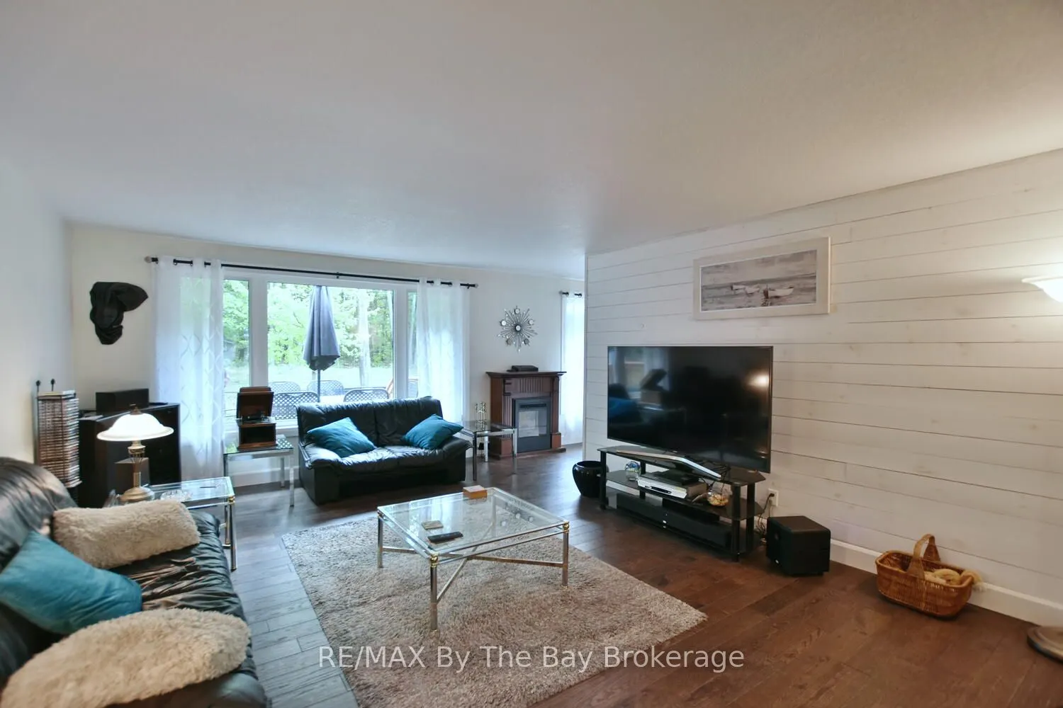 185 OXBOW PARK Drive