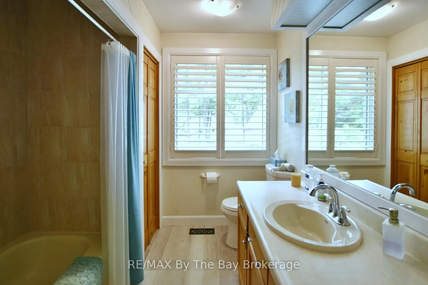 185 OXBOW PARK Drive