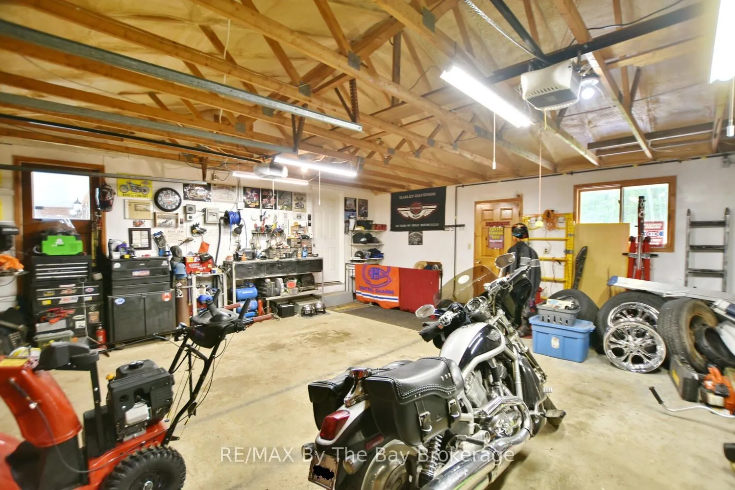 185 OXBOW PARK Drive