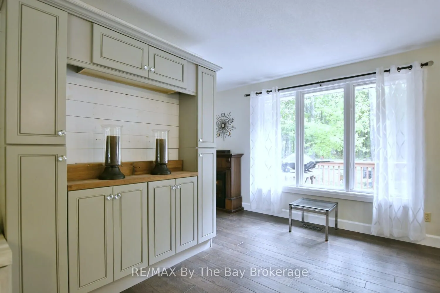 185 OXBOW PARK Drive