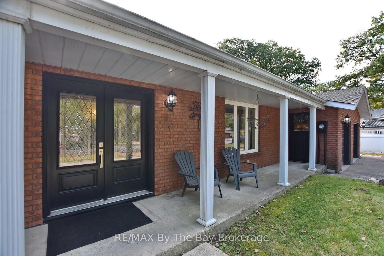 185 OXBOW PARK Drive