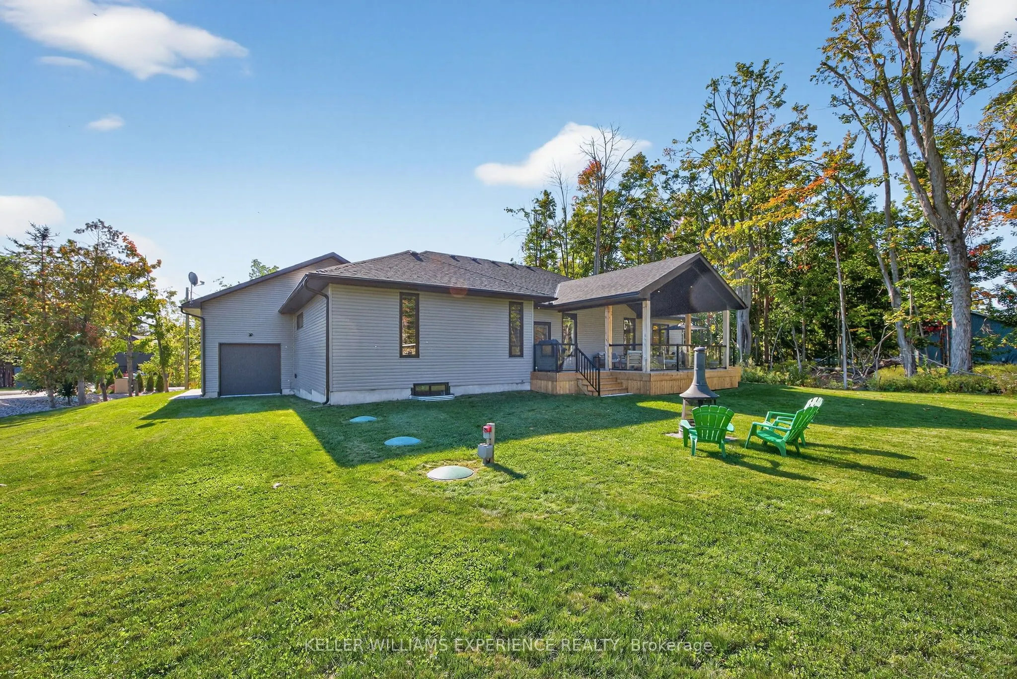 1016 Lakeshore Road E